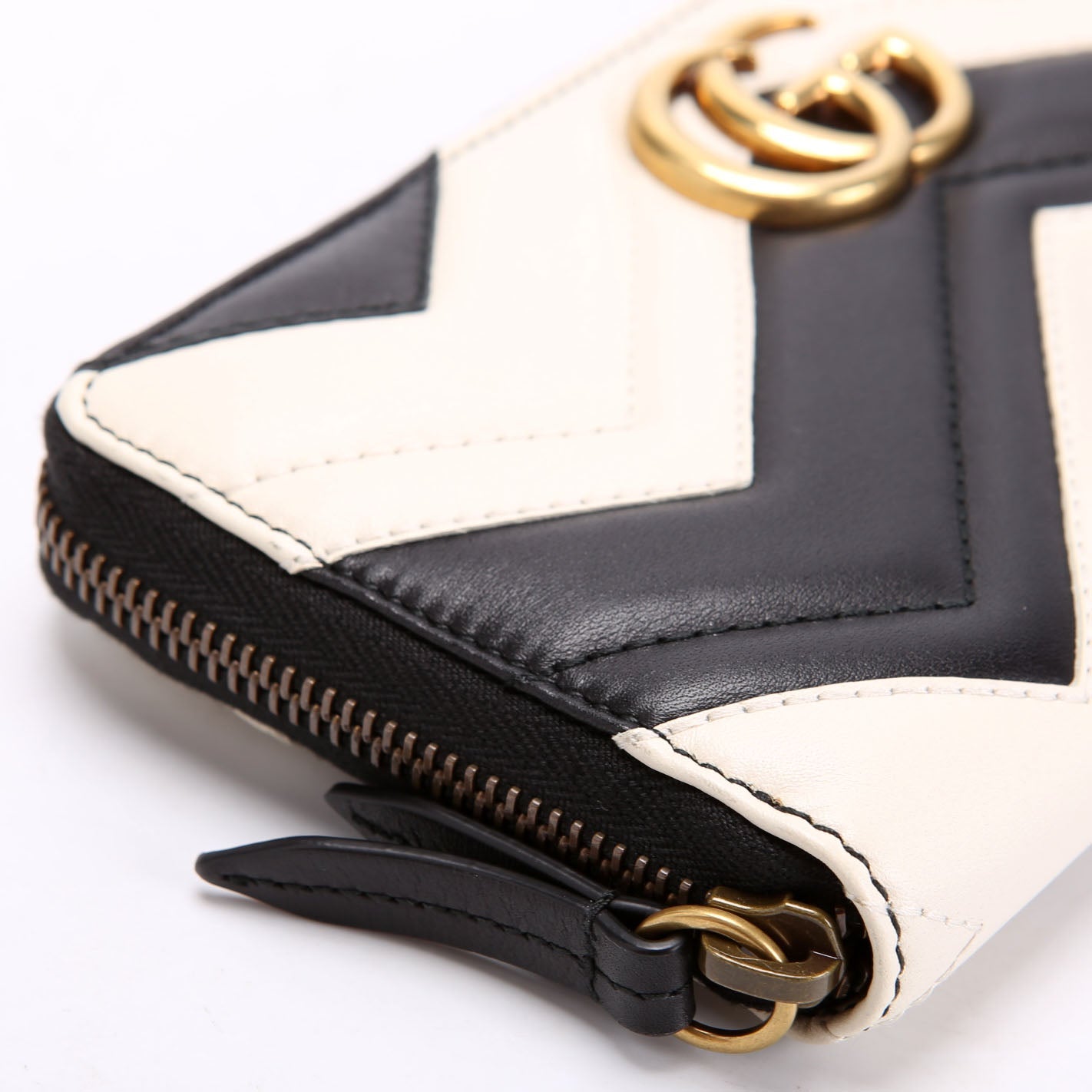 Gucci 443123 GG Marmont Zip Around Wallet Black/Ivory