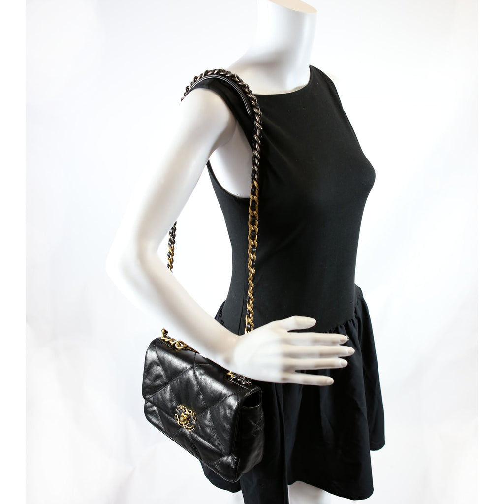 Chanel Quilted Goatskin 19 Medium Flap 30M