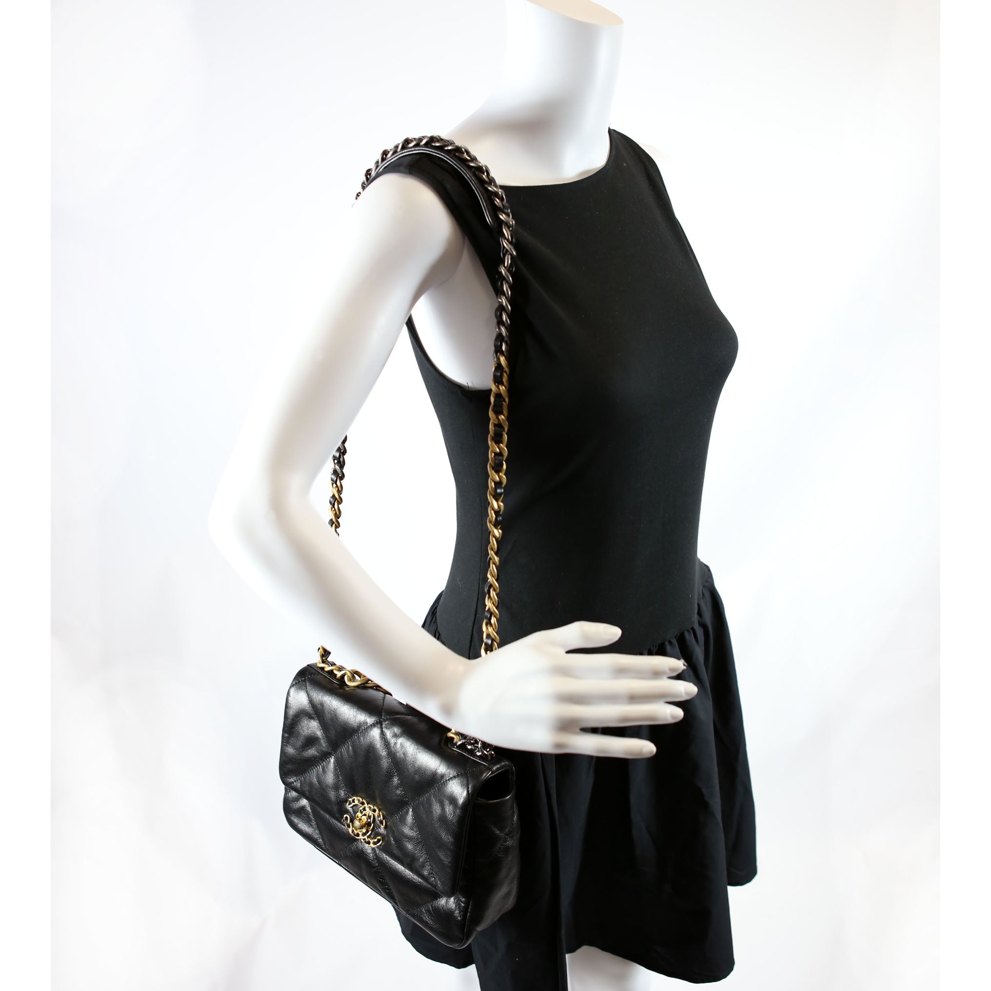 Chanel Quilted Goatskin 19 Medium Flap 30M