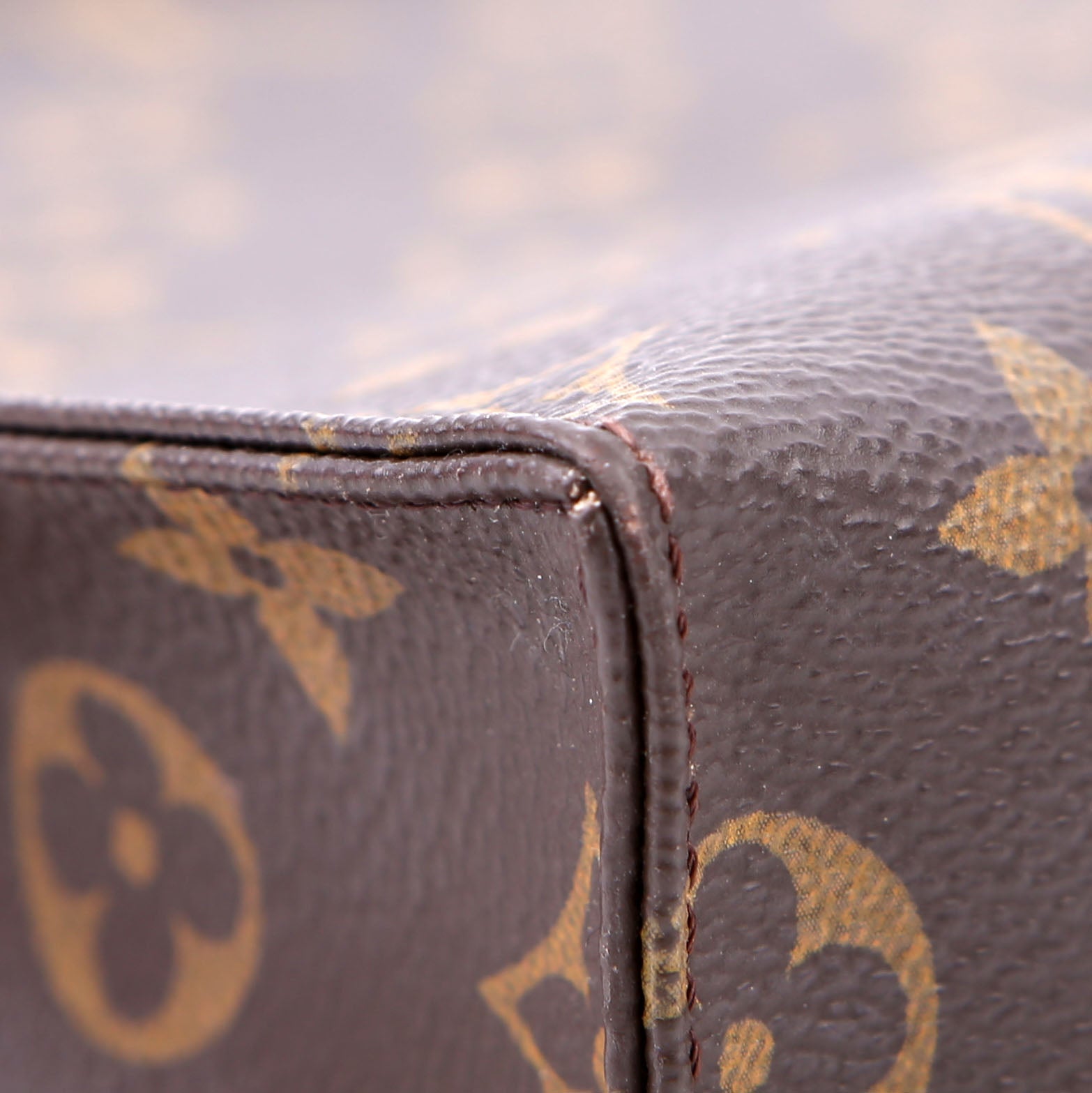 Louis Vuitton Toiletry Pouch 26 Monogram