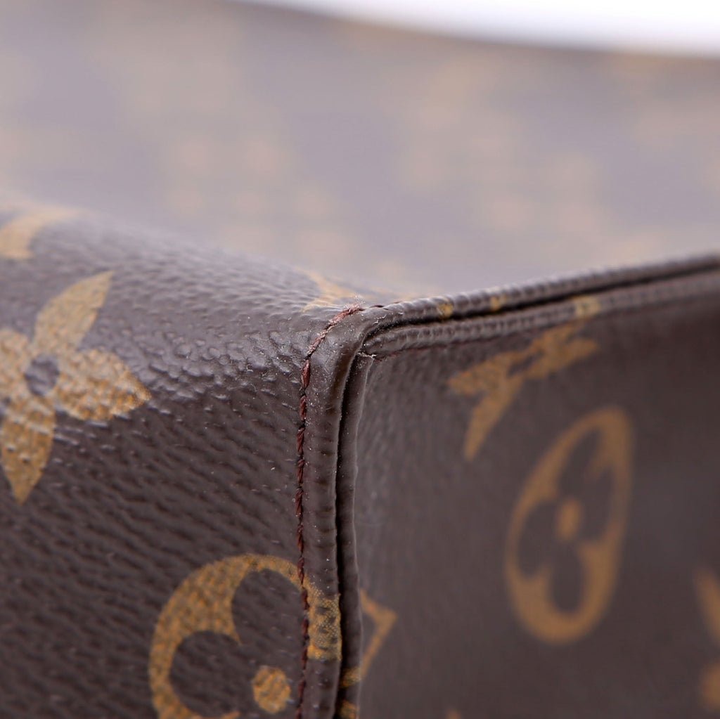 Louis Vuitton Toiletry Pouch 26 Monogram
