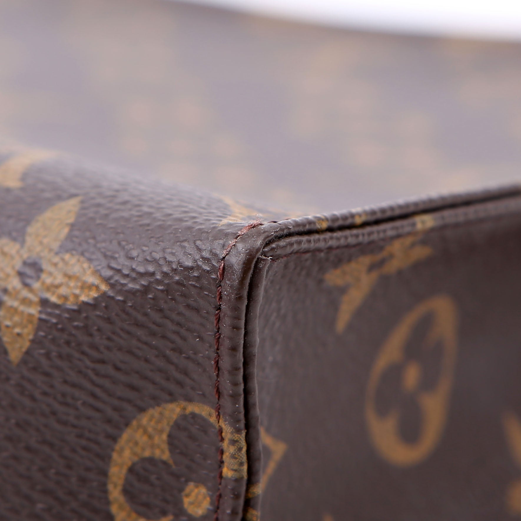 Louis Vuitton Toiletry Pouch 26 Monogram