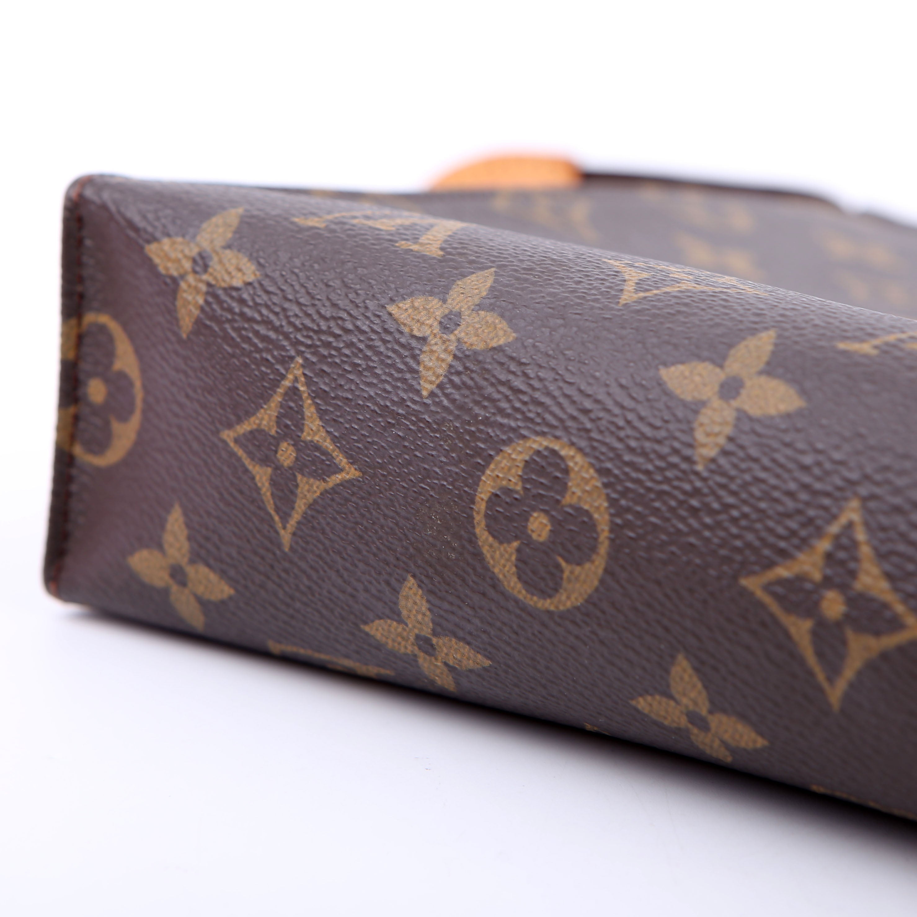 Louis Vuitton Toiletry Pouch 26 Monogram