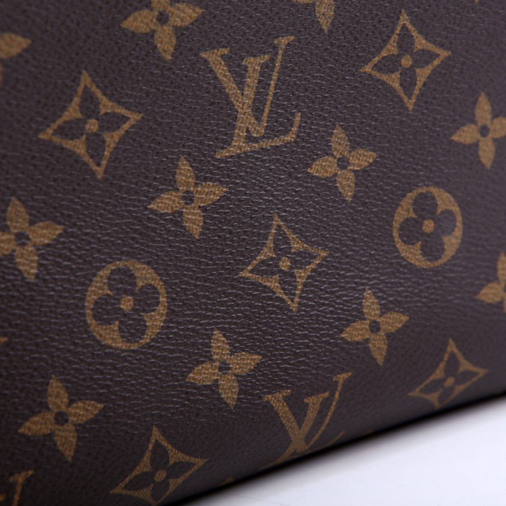 Louis Vuitton Toiletry Pouch 26 Monogram