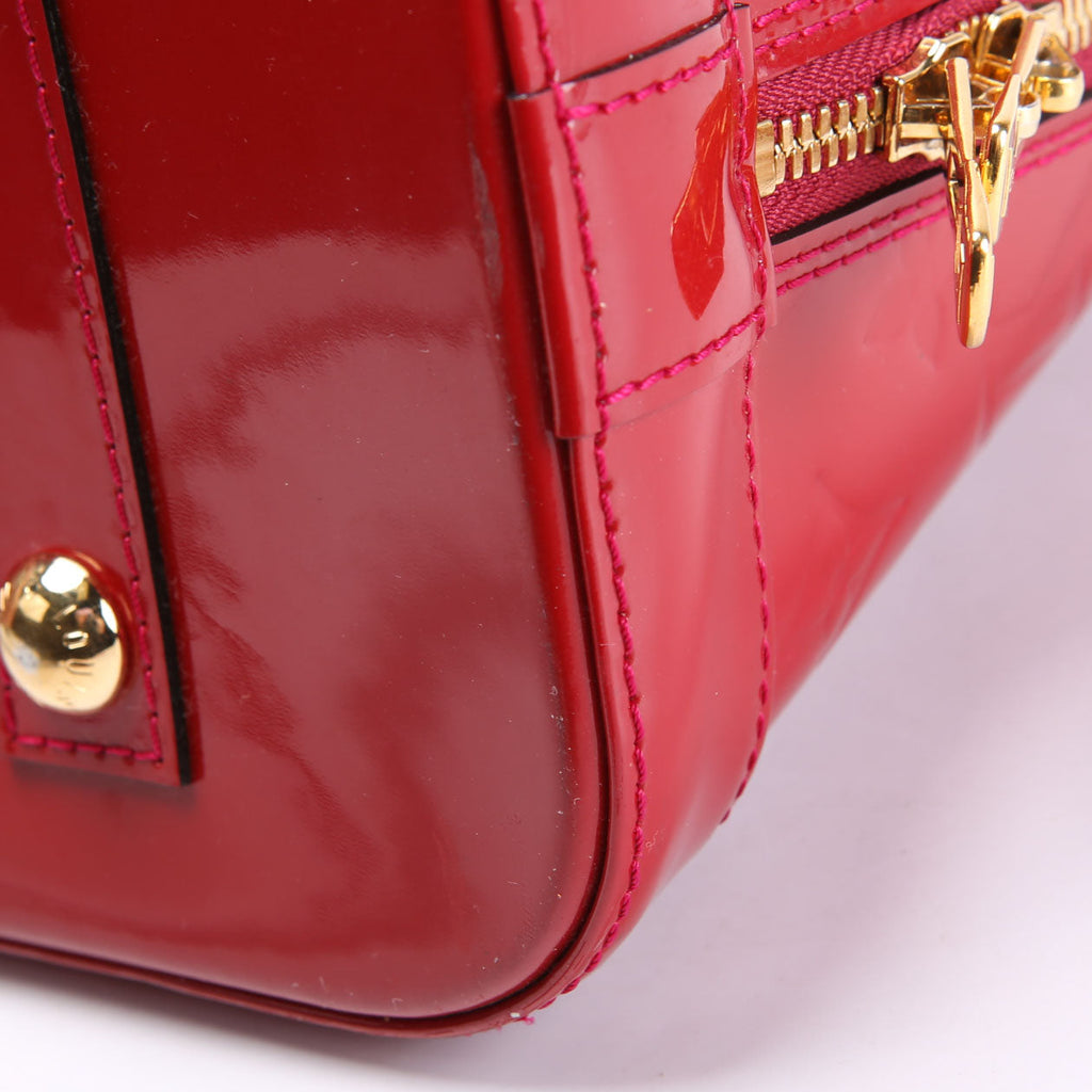 Louis Vuitton Alma PM Vernis Red