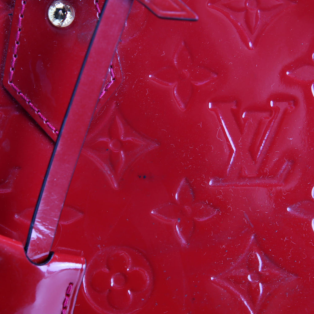 Louis Vuitton Alma PM Vernis Red