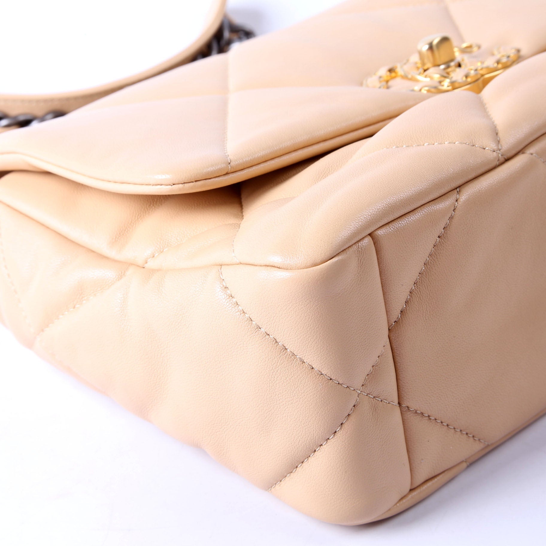 Chanel Quilted Lambskin 19 Medium Flap RFID Tan