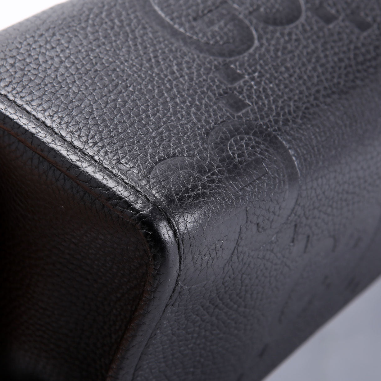 Gucci 739490 Jumbo GG Leather Zip Pouch Black