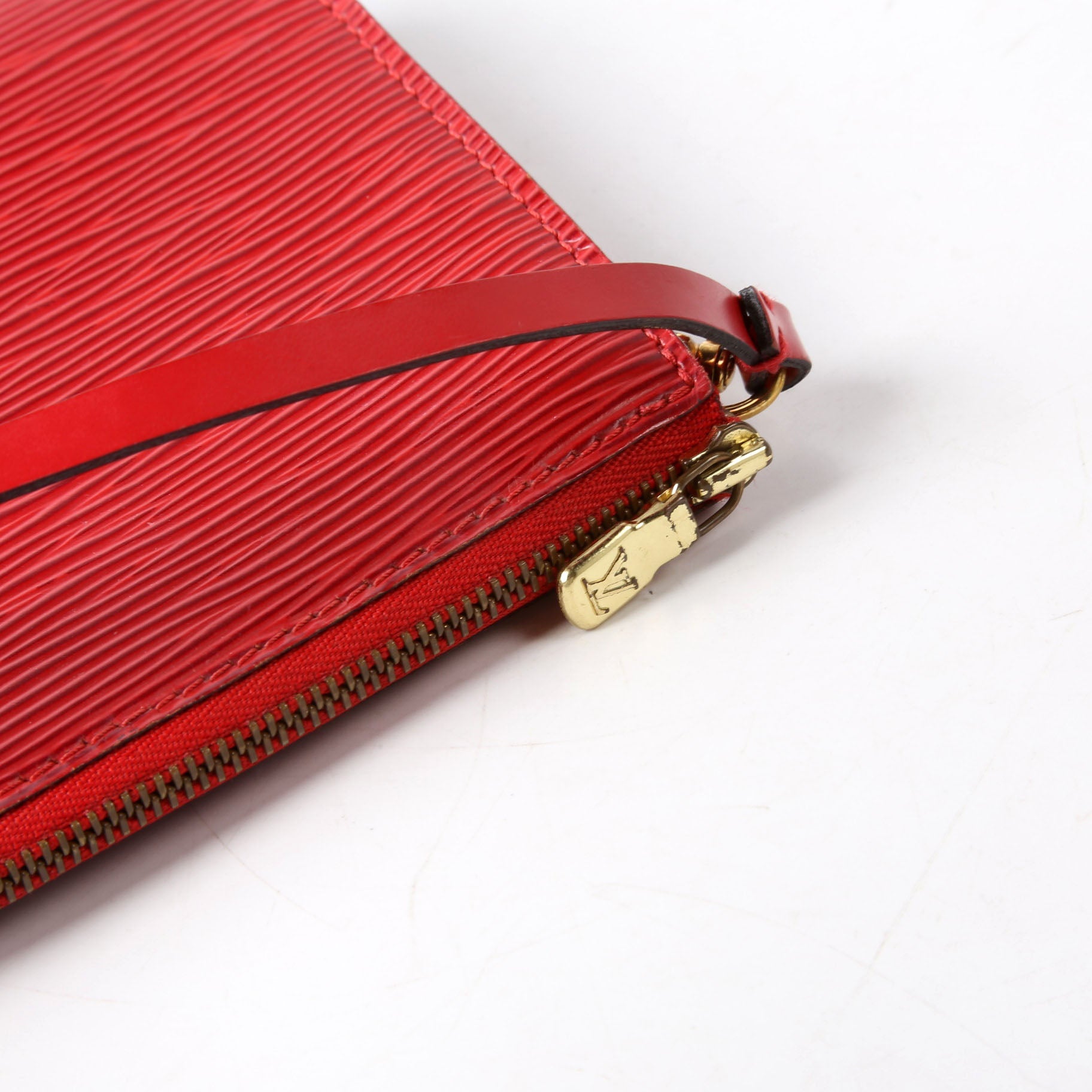 Louis Vuitton Pochette Access Epi Red