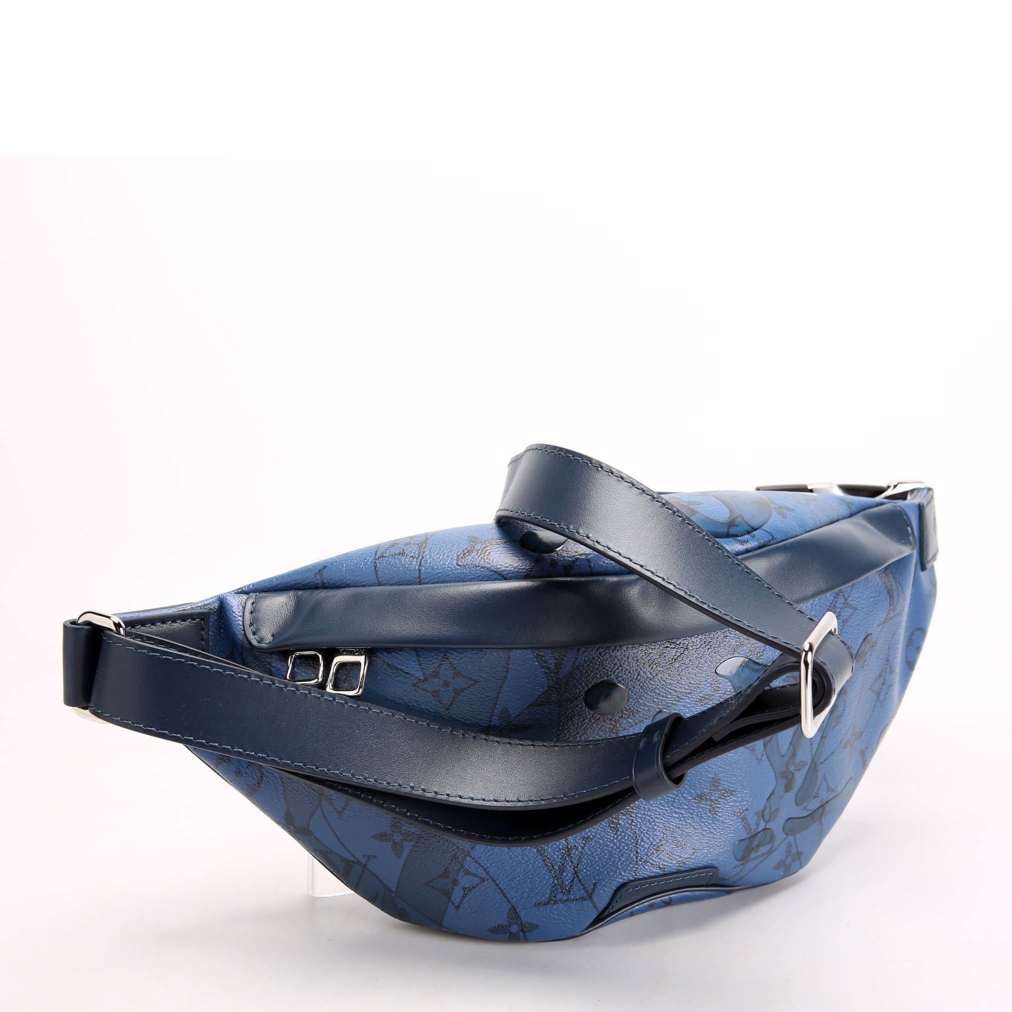 Louis Vuitton Discovery Bumbag Aquagarden Monogram Blue