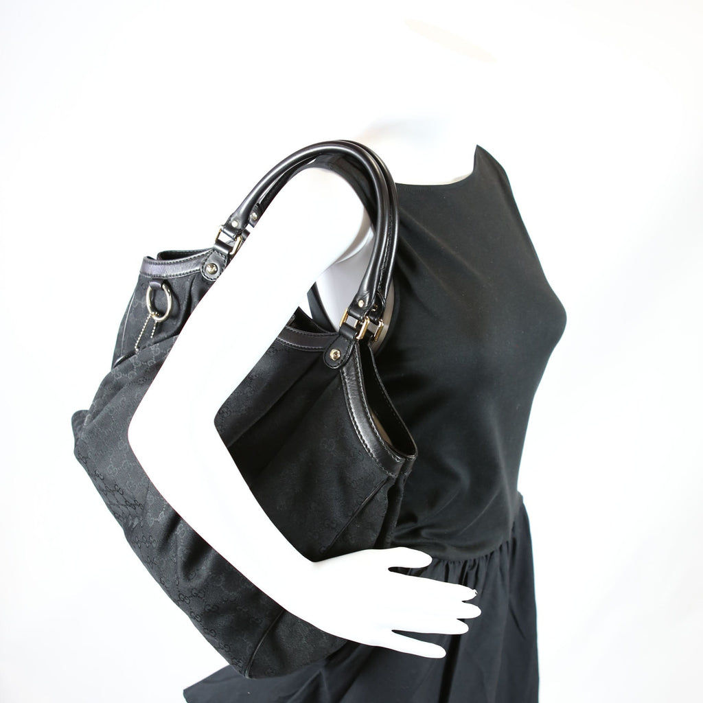 Gucci 211943 Sukey GG Canvas Large Black