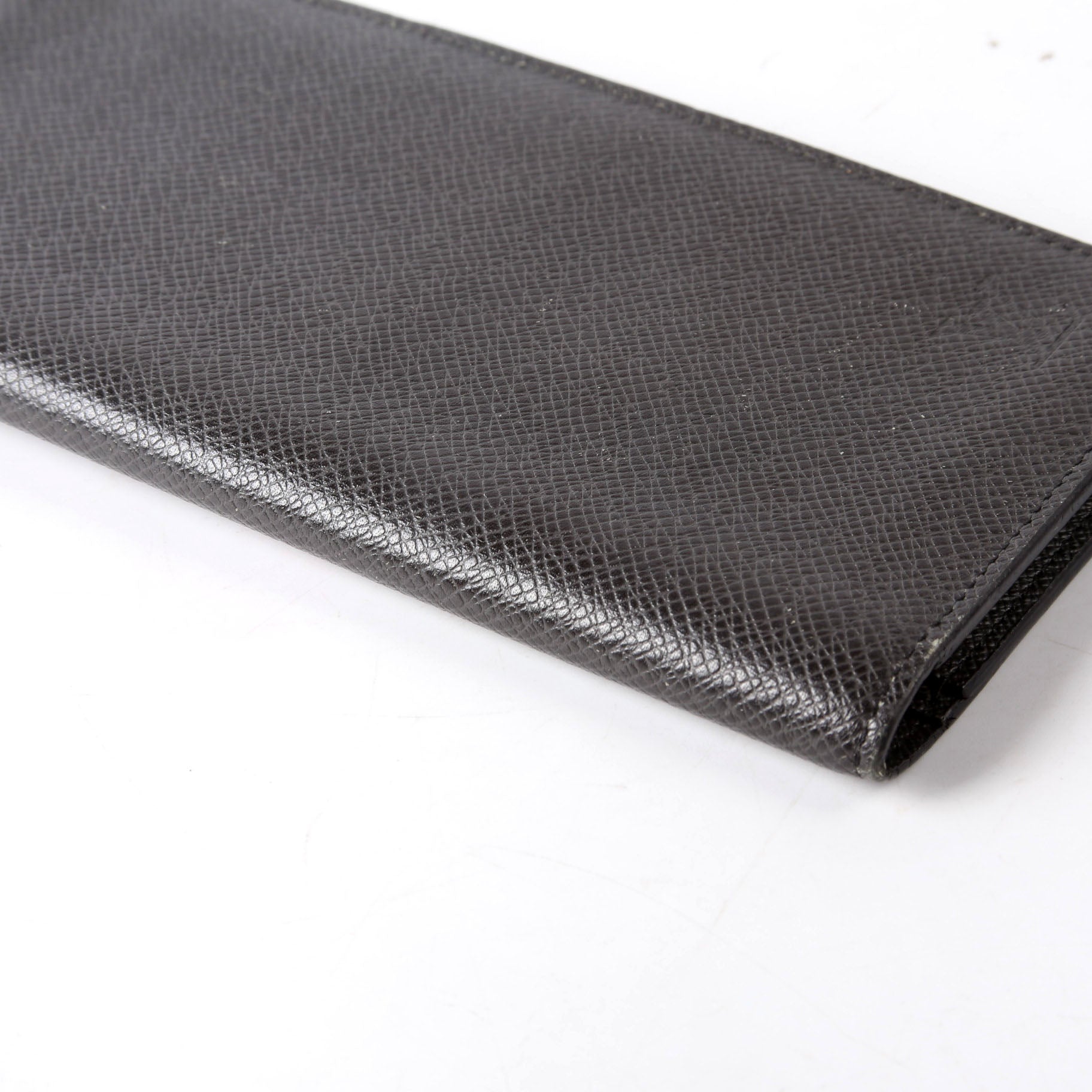Louis Vuitton Porte Valeurs Taiga Black