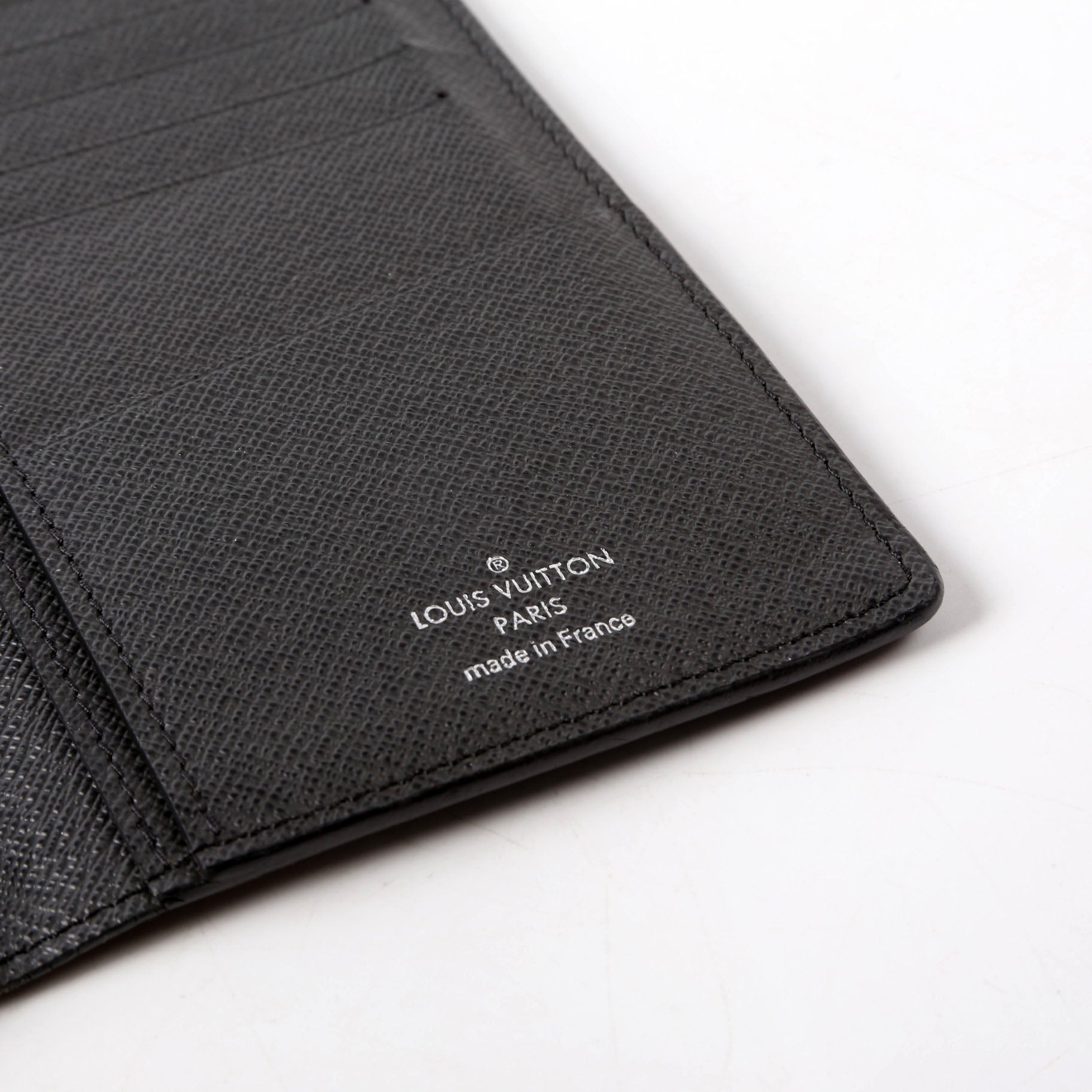 Louis Vuitton Porte Valeurs Taiga Black