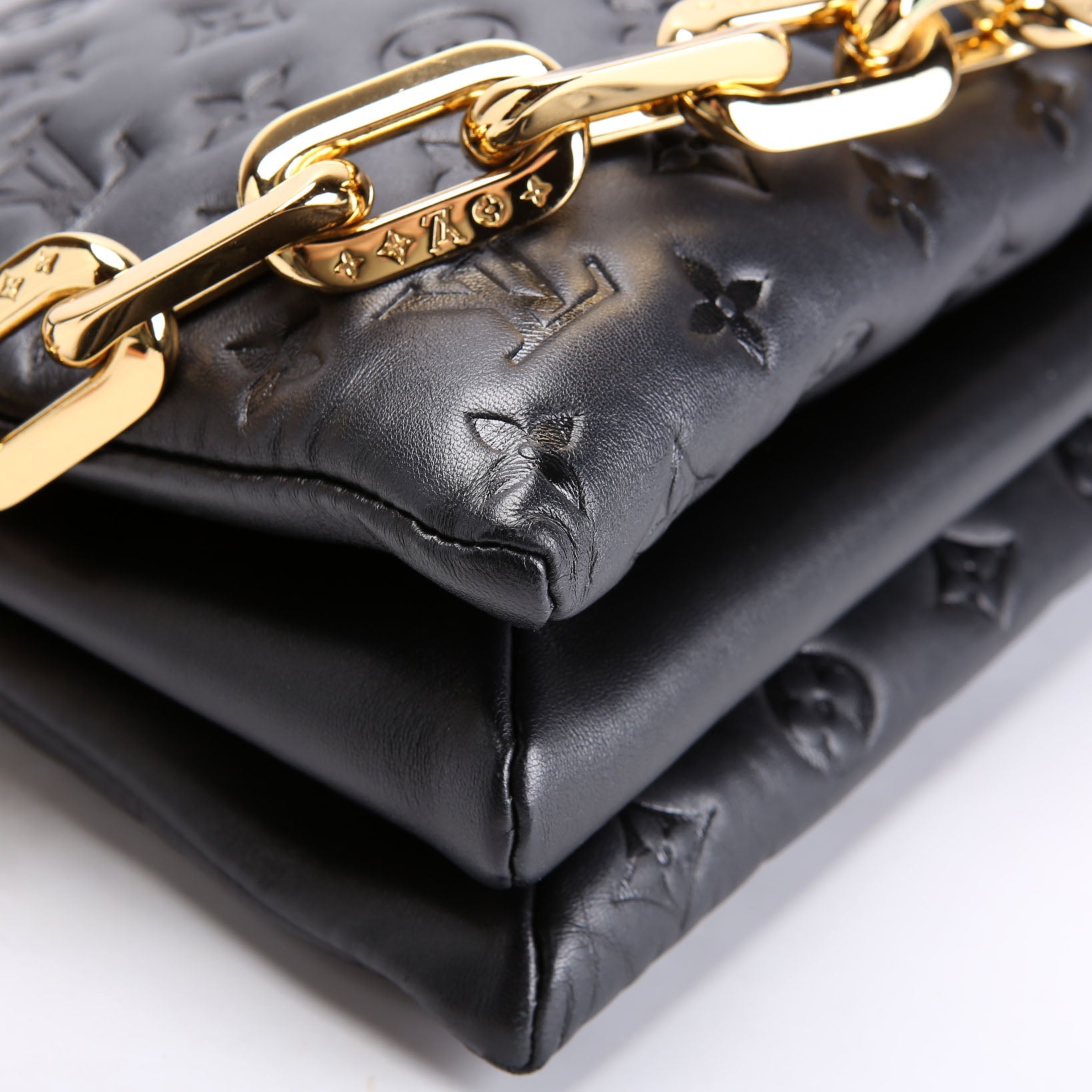 Louis Vuitton Coussin MM Lambskin Black