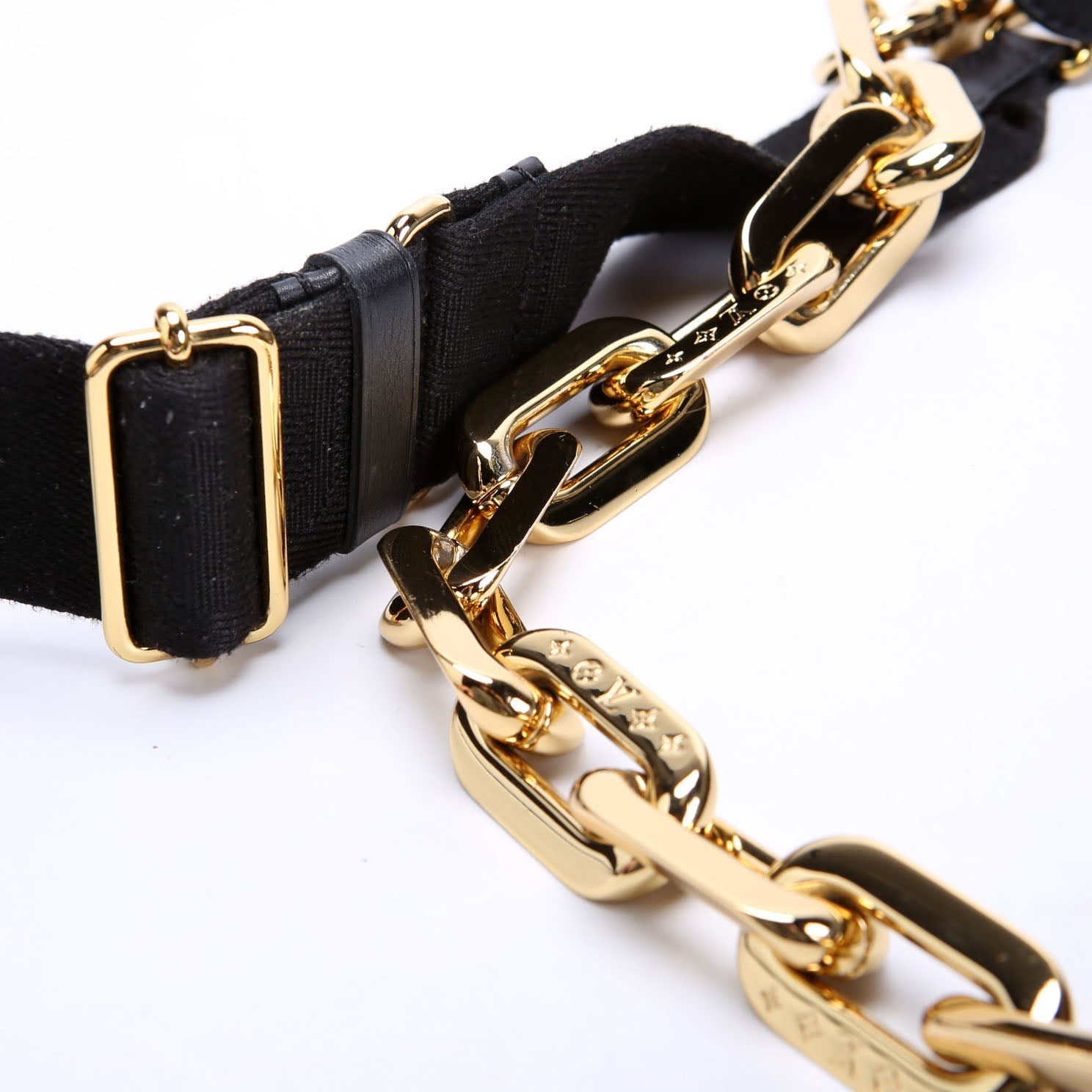 Louis Vuitton Coussin MM Lambskin Black