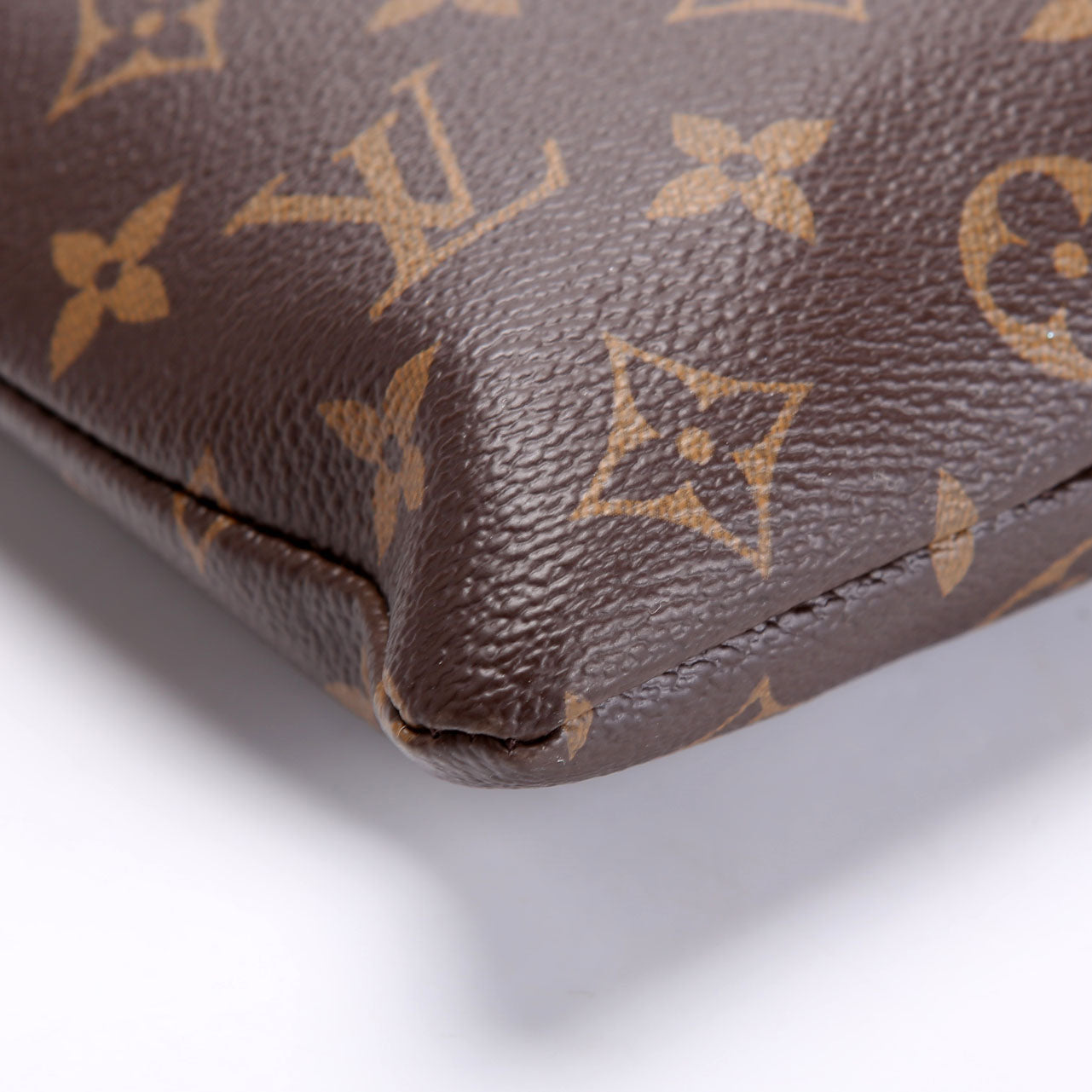 Louis Vuitton Daily Pouch Monogram Pink