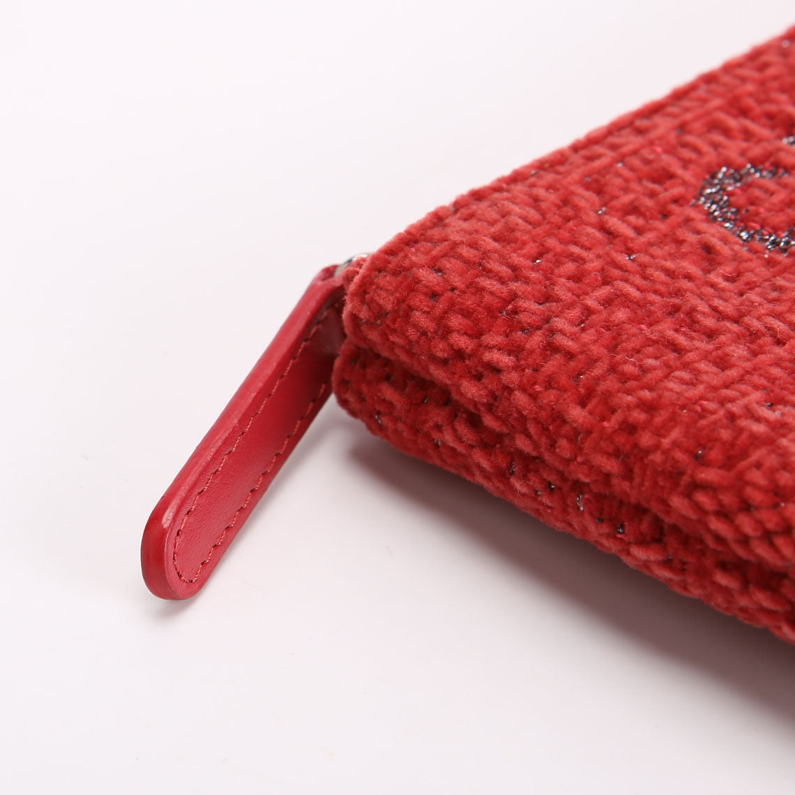 Chanel Mini Deauville Pouch Lurex Boucle 28M