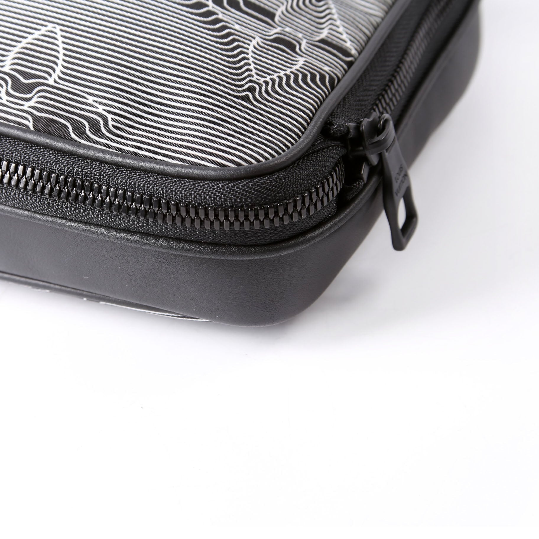 Louis Vuitton Expandable Messenger Capsule 2054 Calfskin Black/White