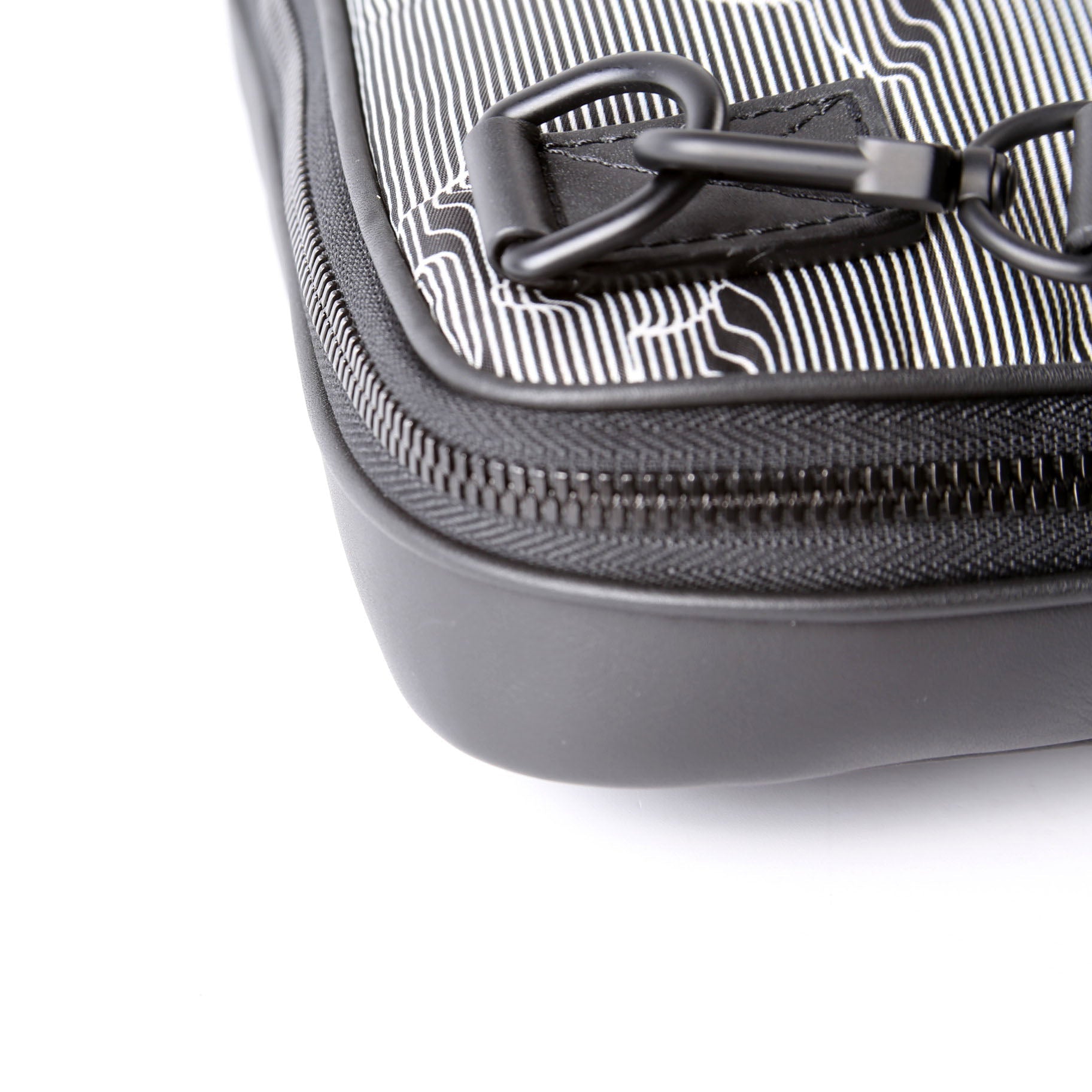 Louis Vuitton Expandable Messenger Capsule 2054 Calfskin Black/White