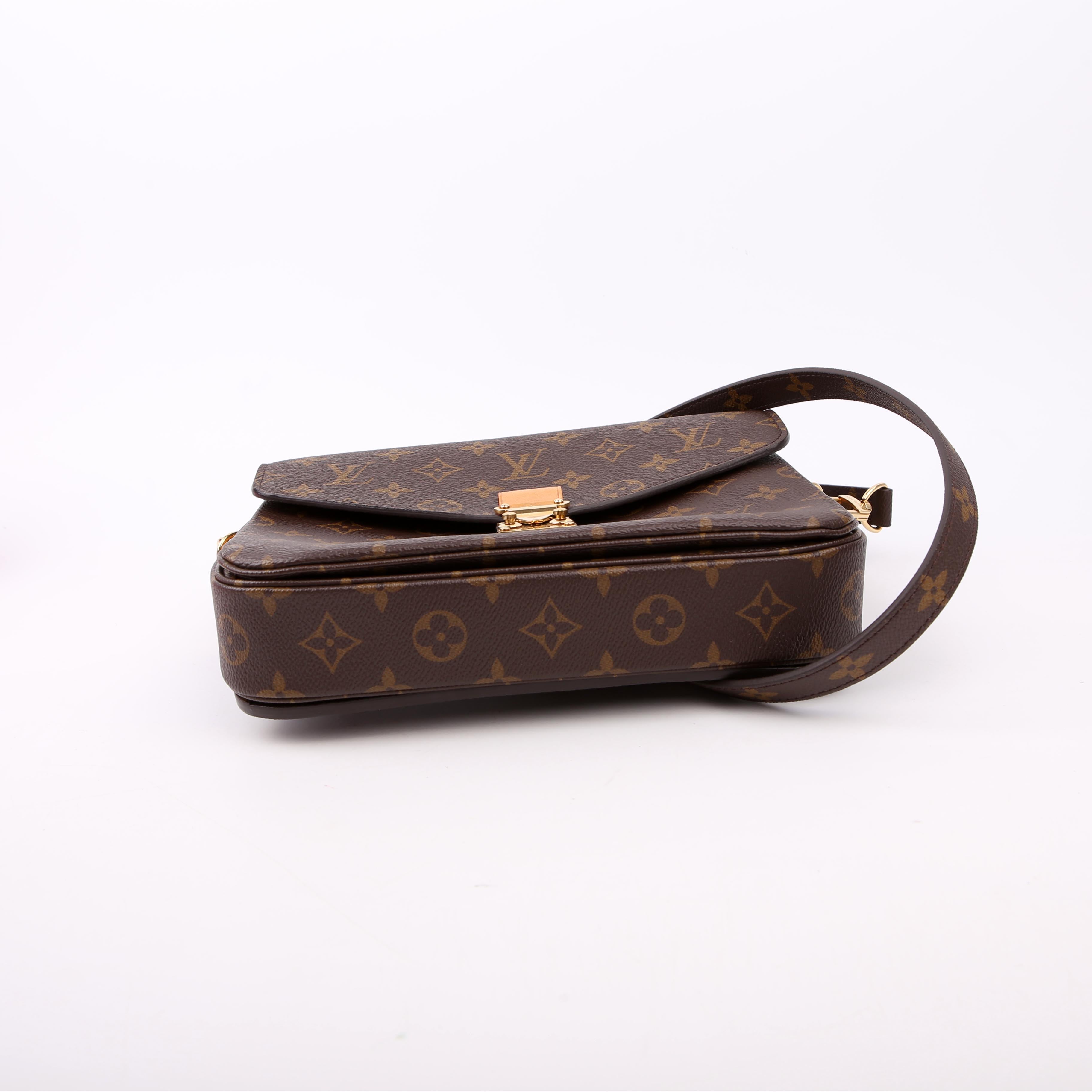 Louis Vuitton Pochette Metis Monogram