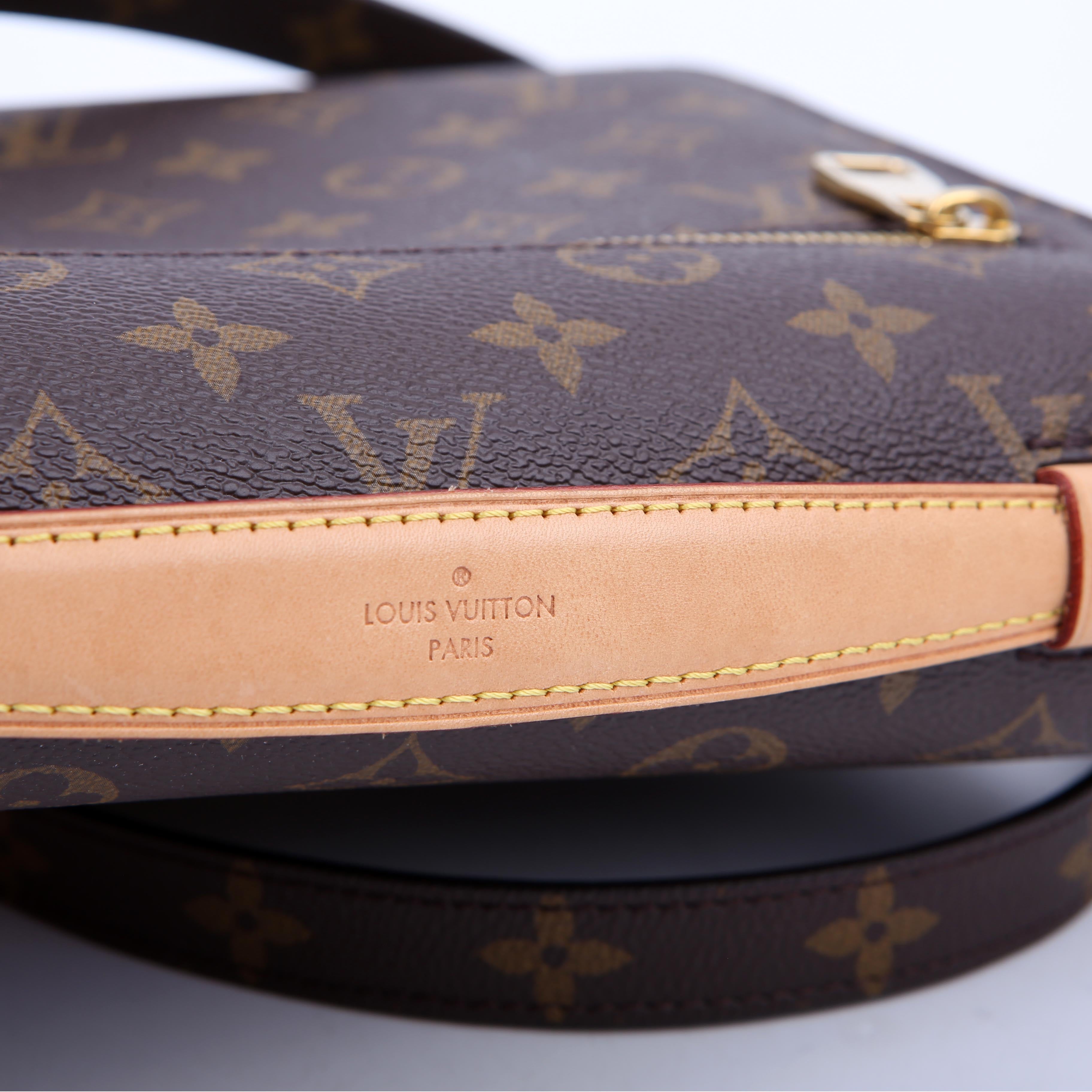 Louis Vuitton Pochette Metis Monogram
