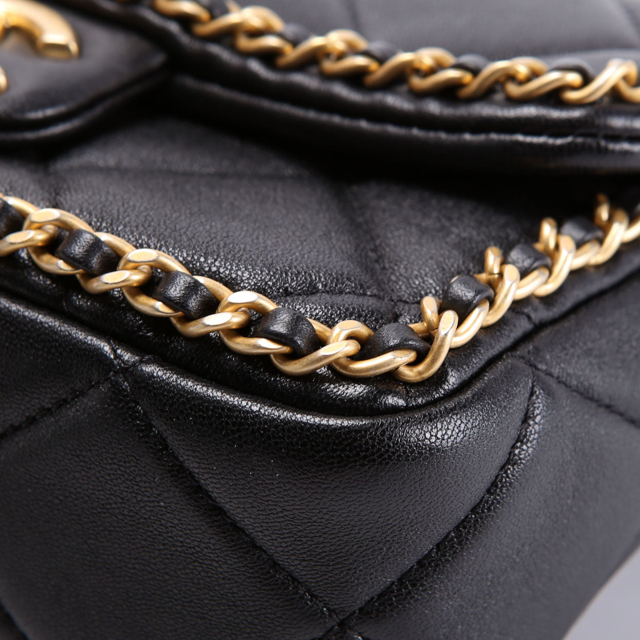 Chanel Chain Me Flap Small Lambskin (RFID) Black/Gold