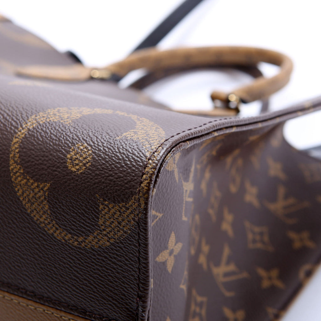 Louis Vuitton ONTHEGO MM Monogram Reverse