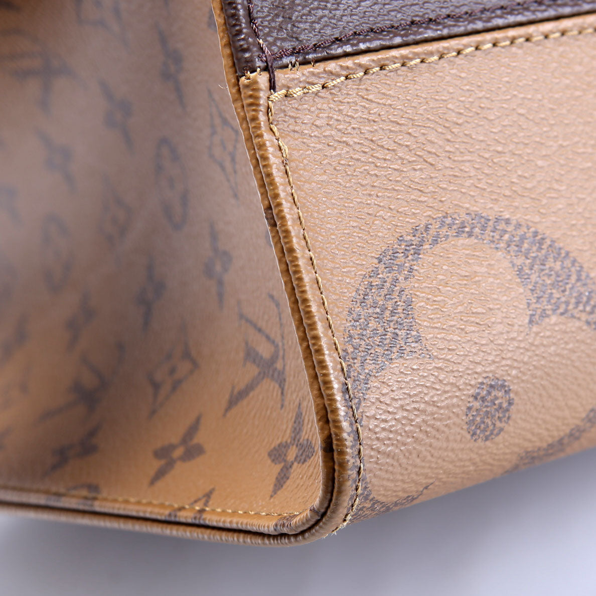 Louis Vuitton ONTHEGO MM Monogram Reverse