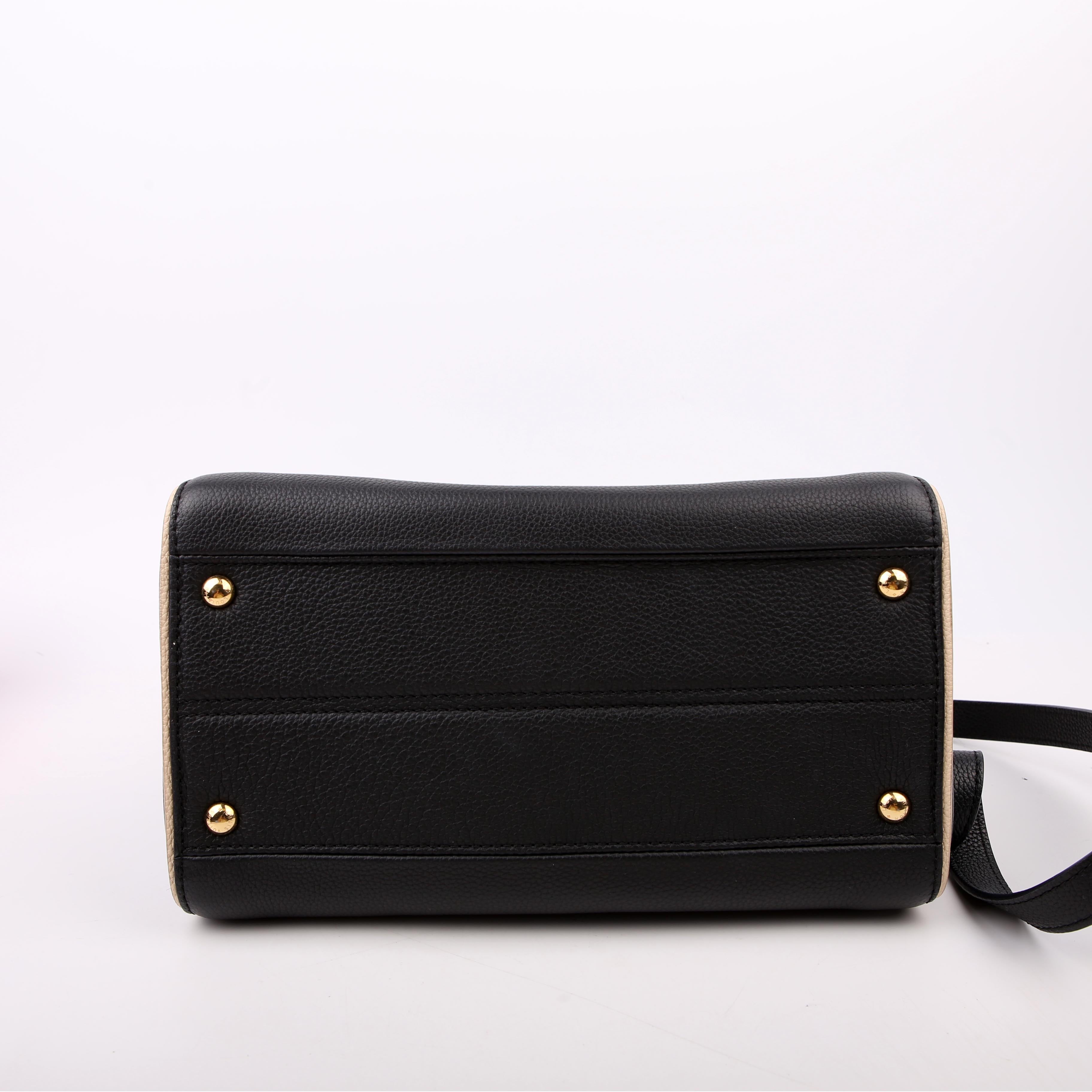 Louis Vuitton Double V Leather Black