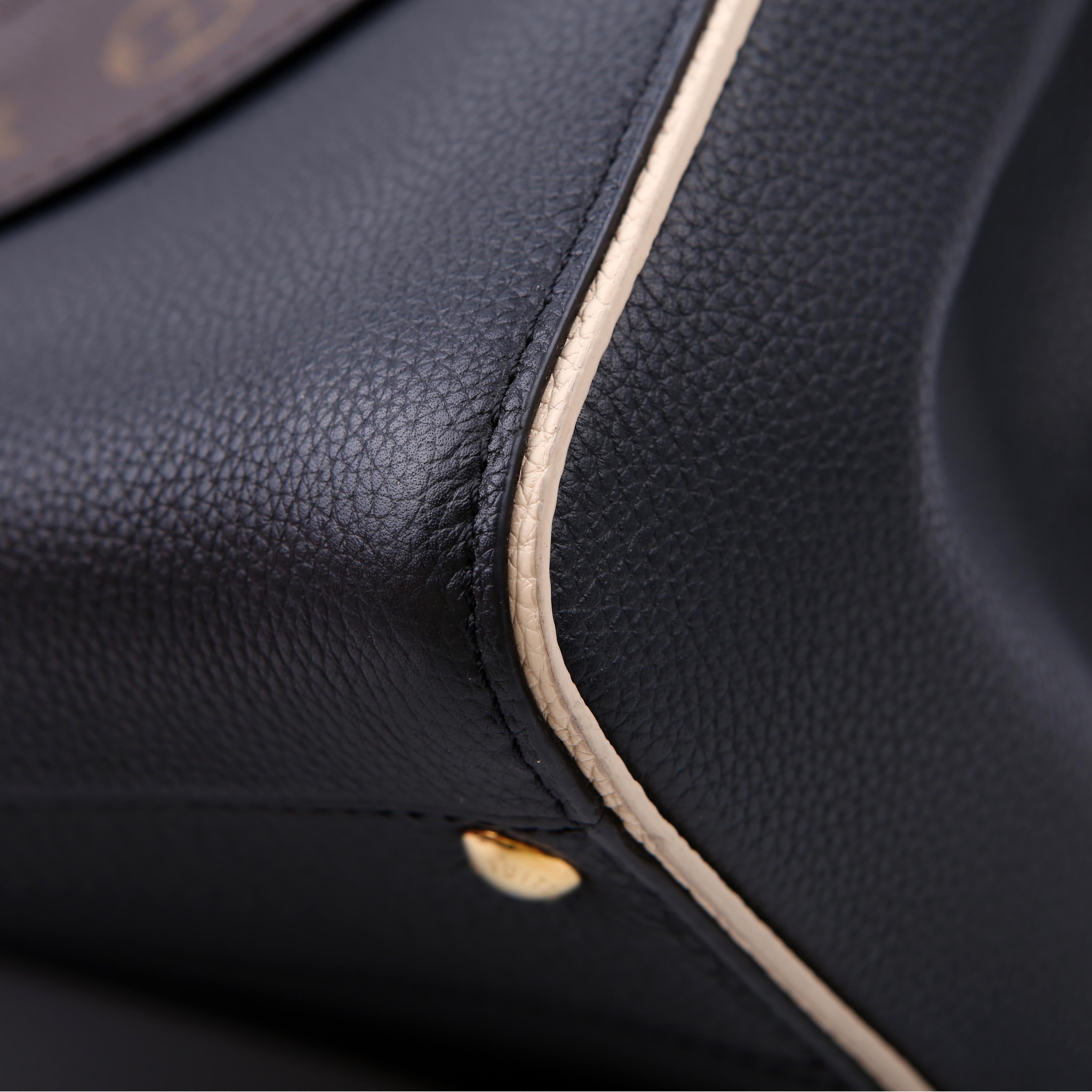 Louis Vuitton Double V Leather Black