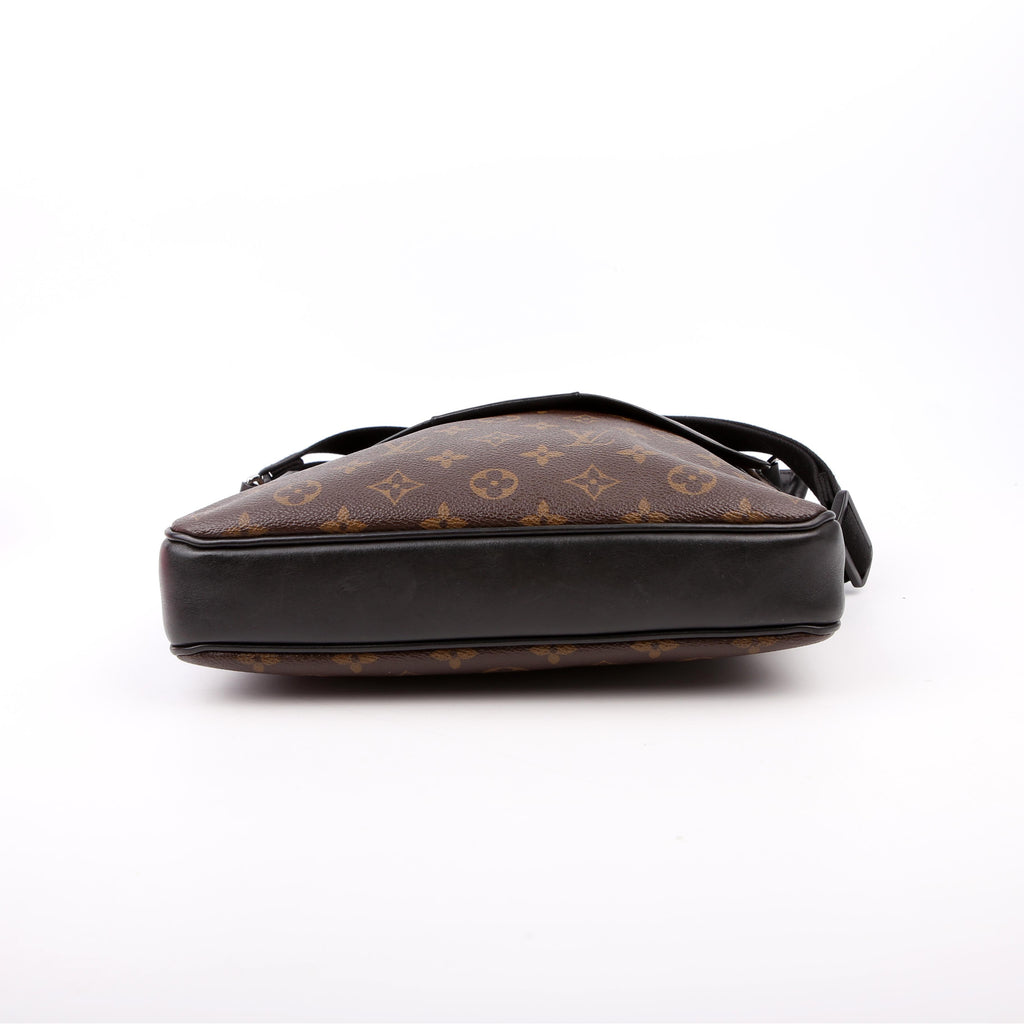 Louis Vuitton Bass MM Macassar Monogram