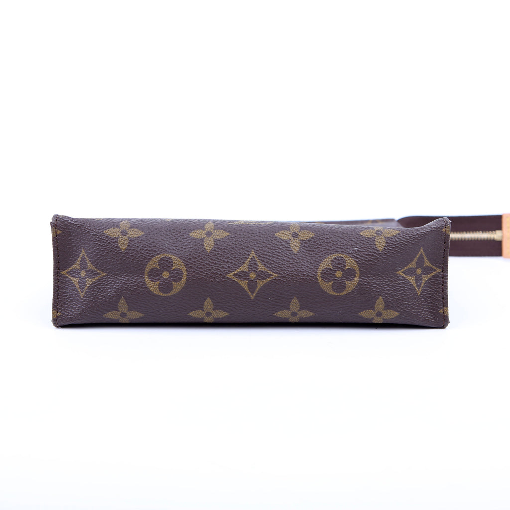 Louis Vuitton Toiletry Pouch 19 Monogram Newer