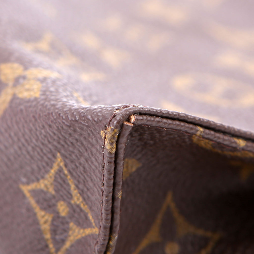Louis Vuitton Toiletry Pouch 19 Monogram Newer