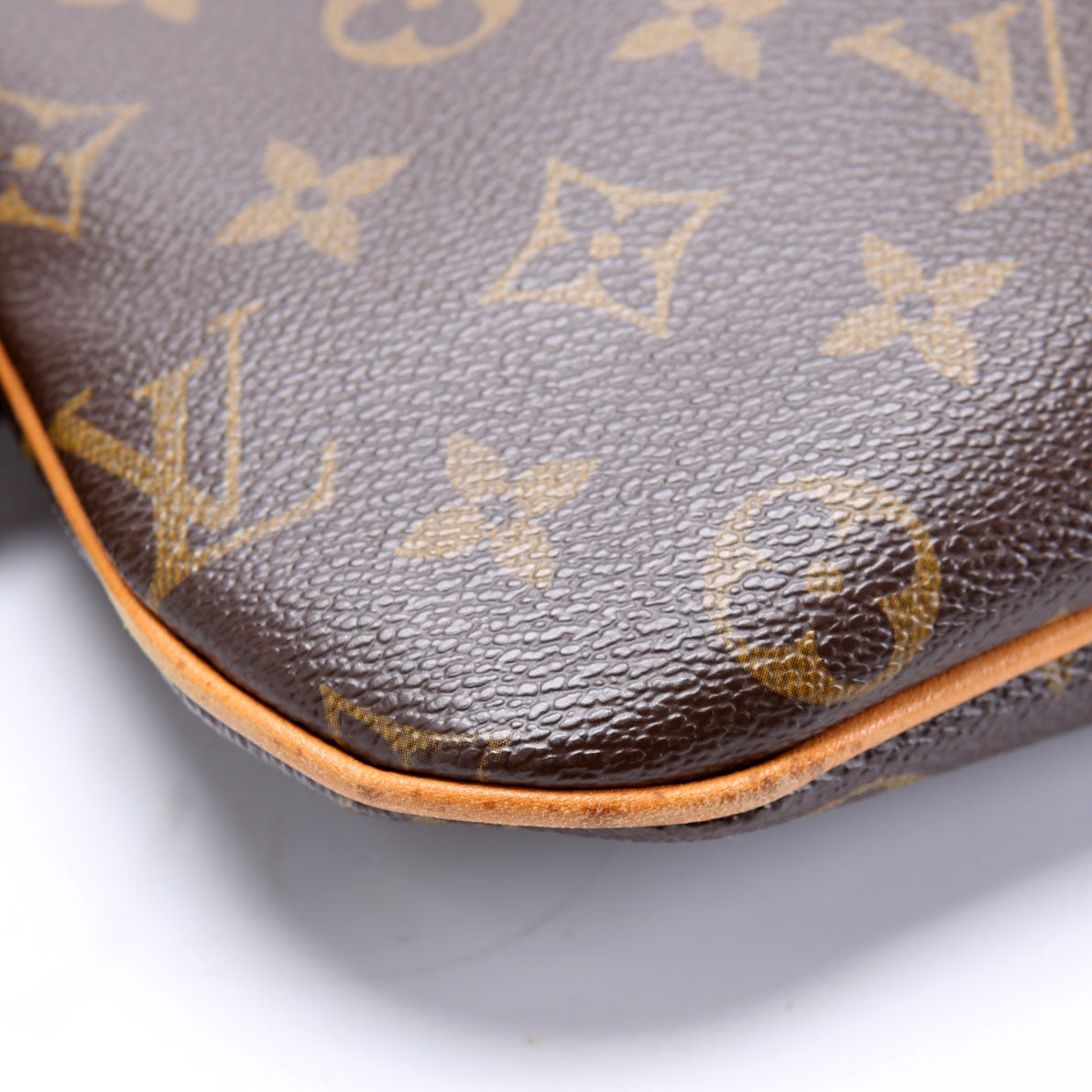 Louis Vuitton Pochette Bosphore Monogram
