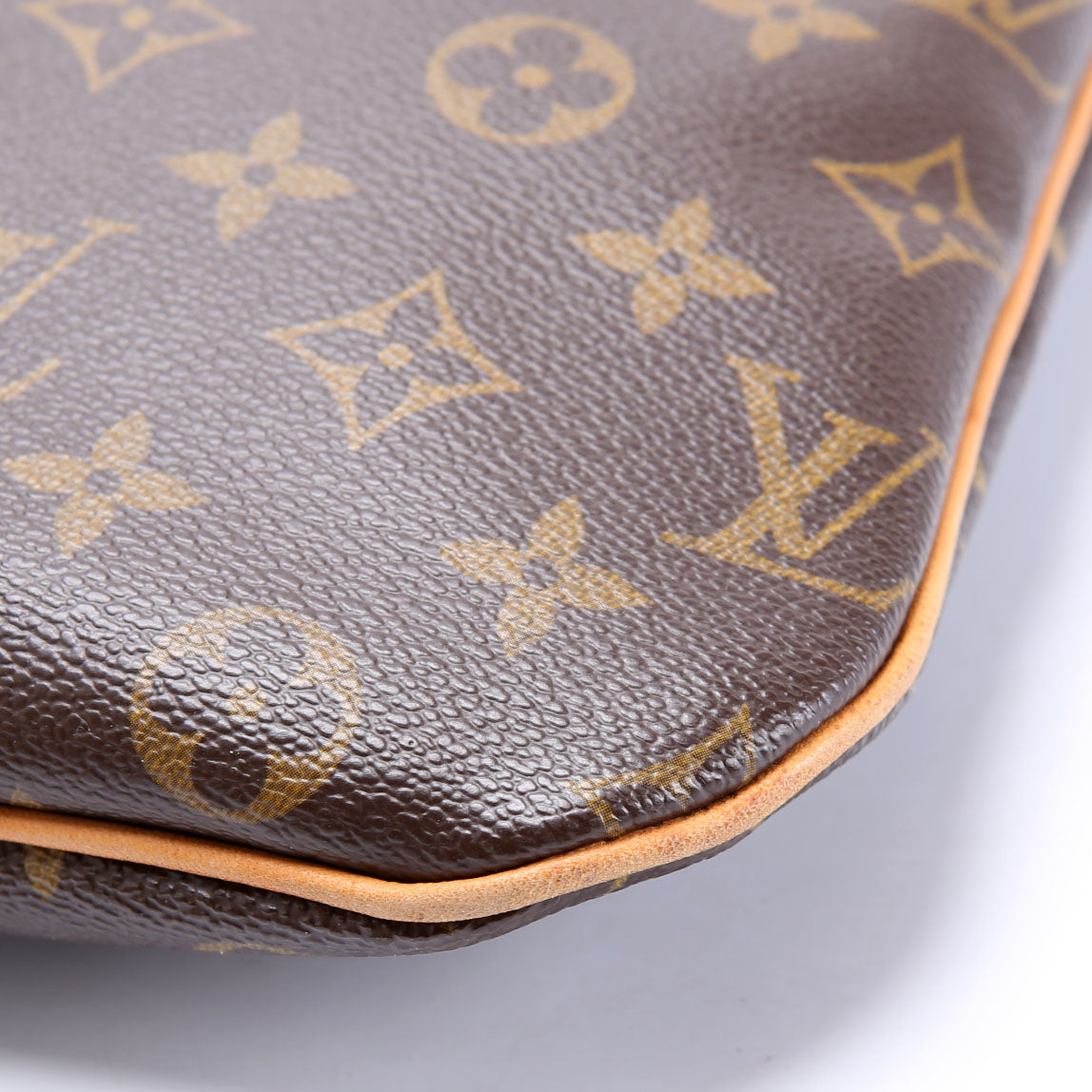 Louis Vuitton Pochette Bosphore Monogram