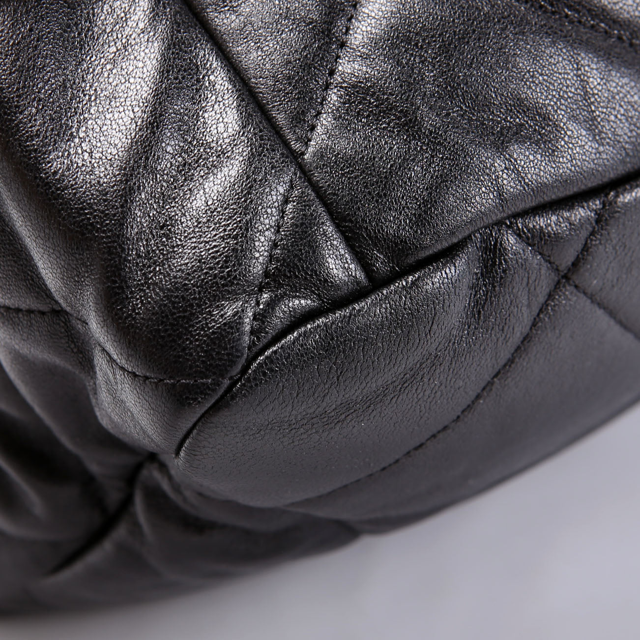 Chanel Quilted Goatskin 19 Maxi Flap 29M