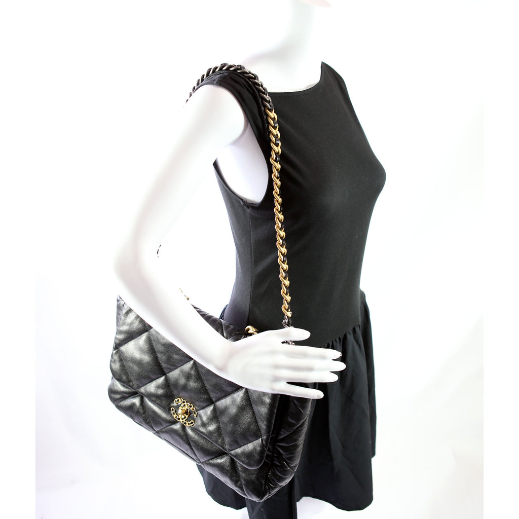 Chanel Quilted Goatskin 19 Maxi Flap 29M