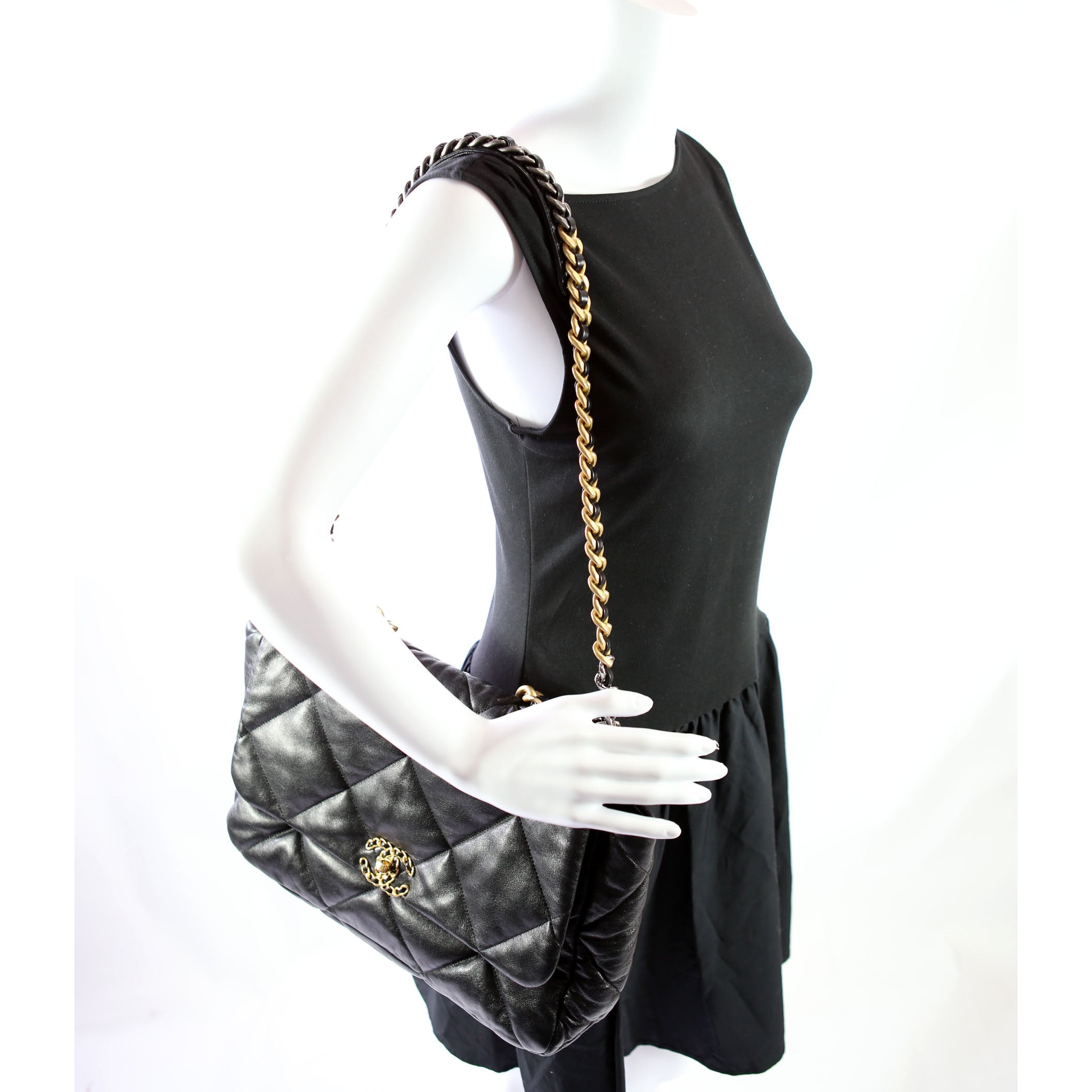Chanel Quilted Goatskin 19 Maxi Flap 29M