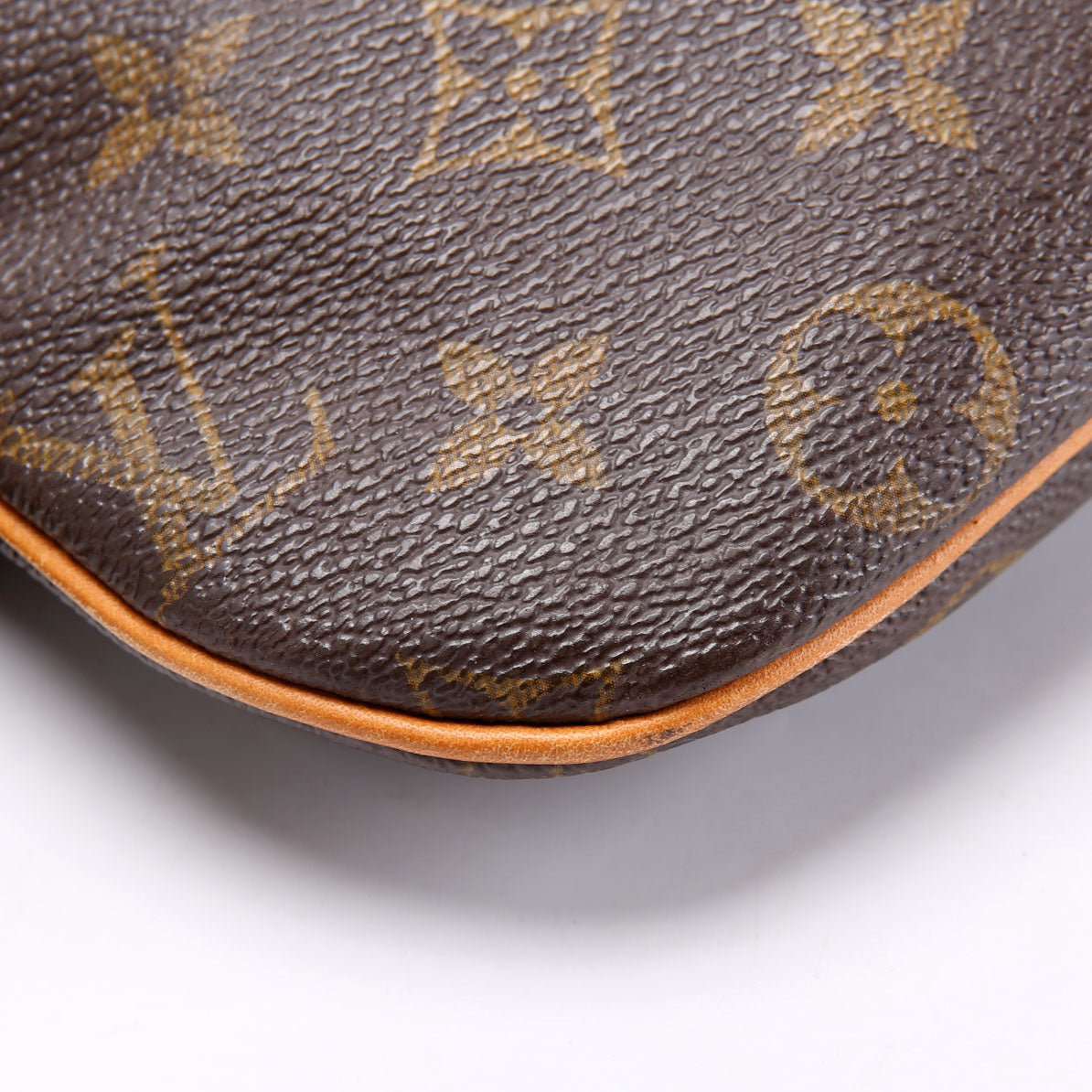 Louis Vuitton Pochette Bosphore Monogram