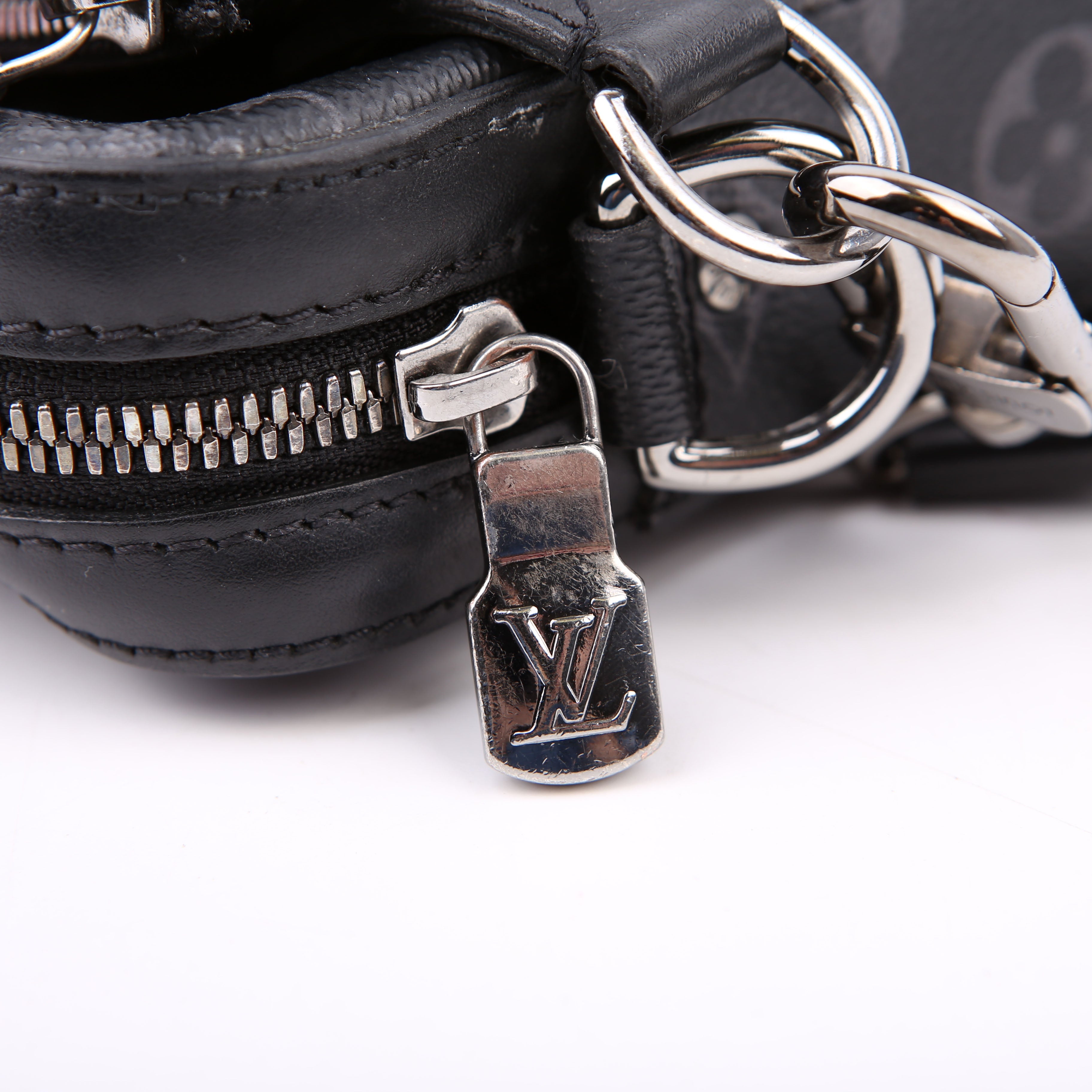 Louis Vuitton Trio Messenger Reverse Monogram Eclipse