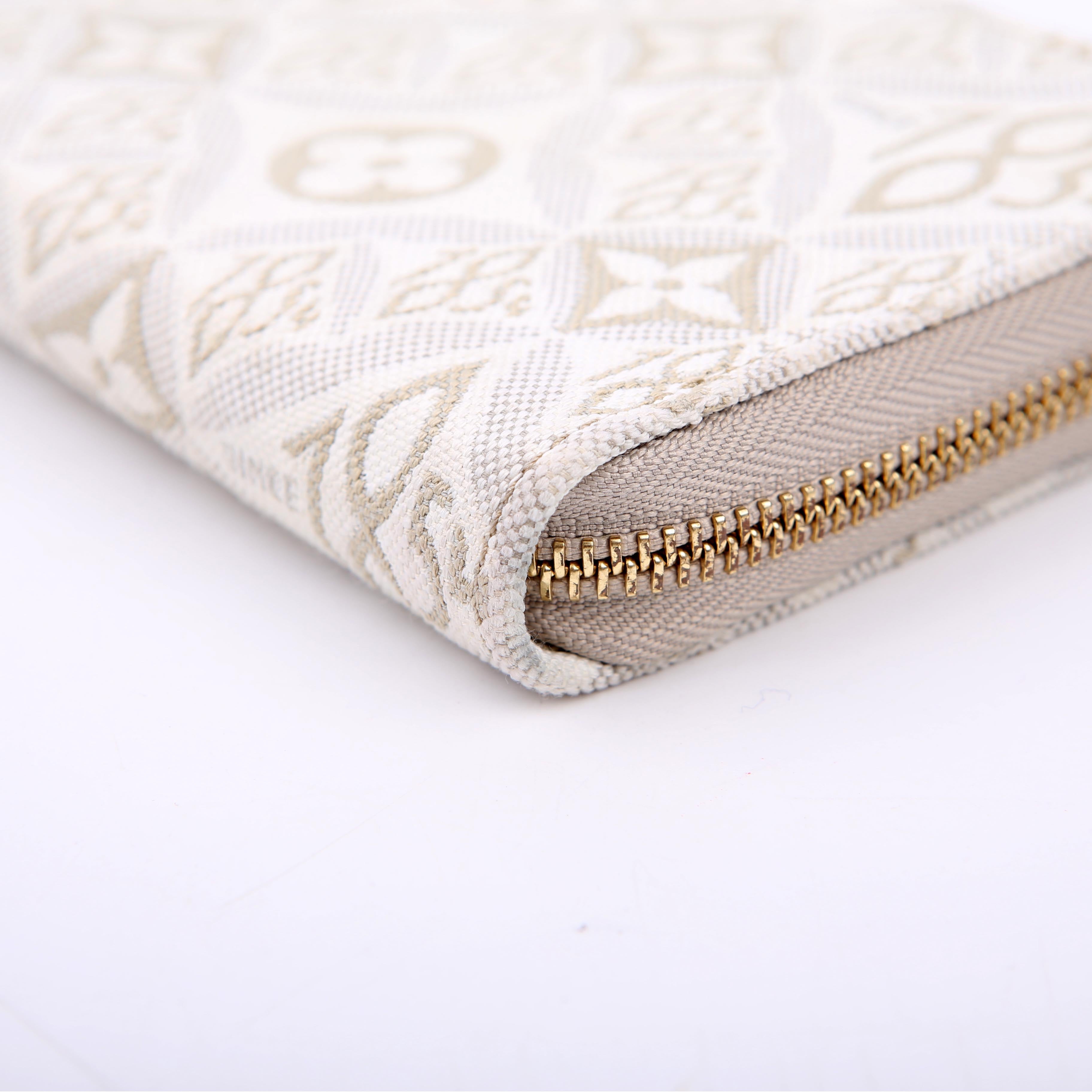 Louis Vuitton Zippy Wallet Since 1854 Jacquard White/Grey