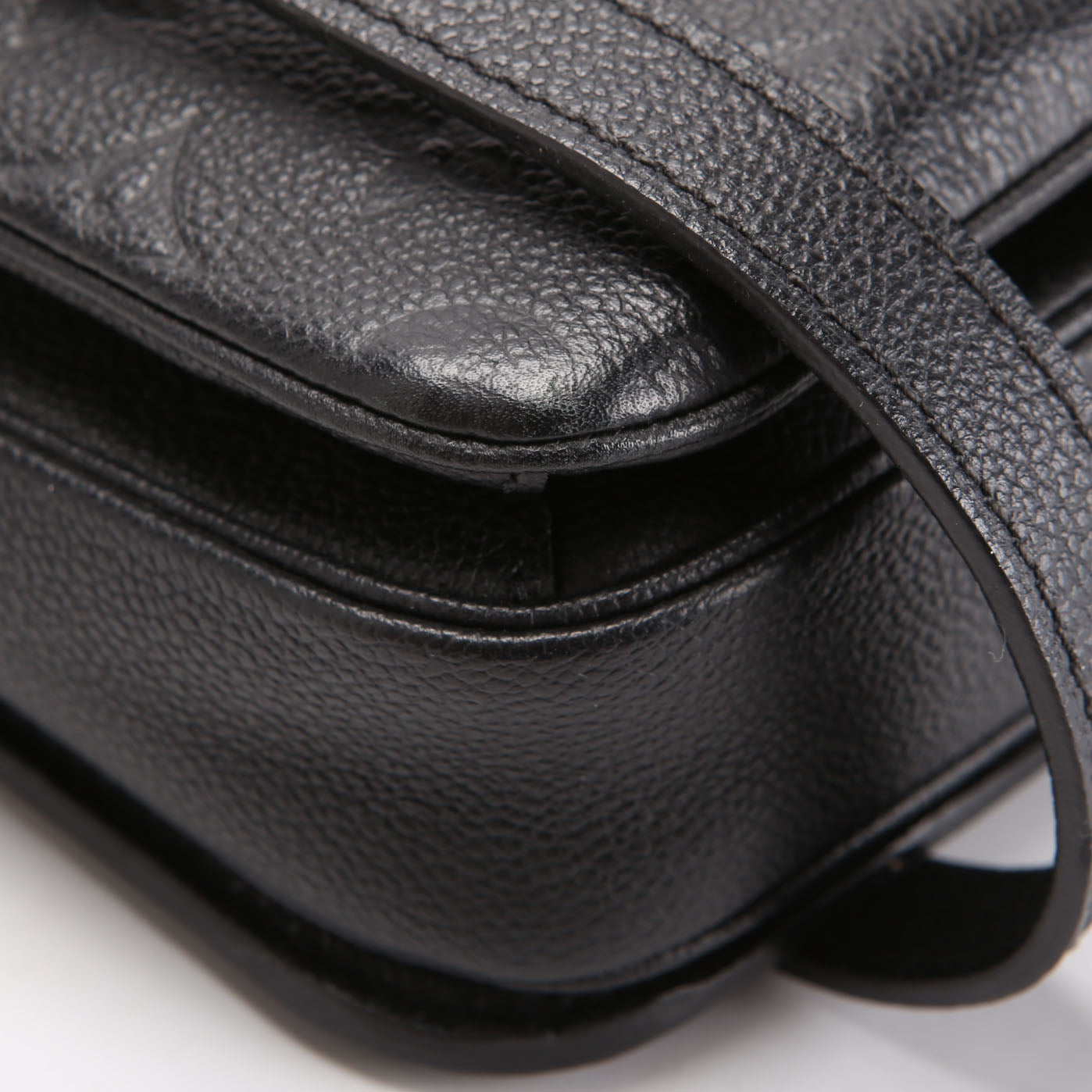 Louis Vuitton Pochette Metis Empreinte Monogram