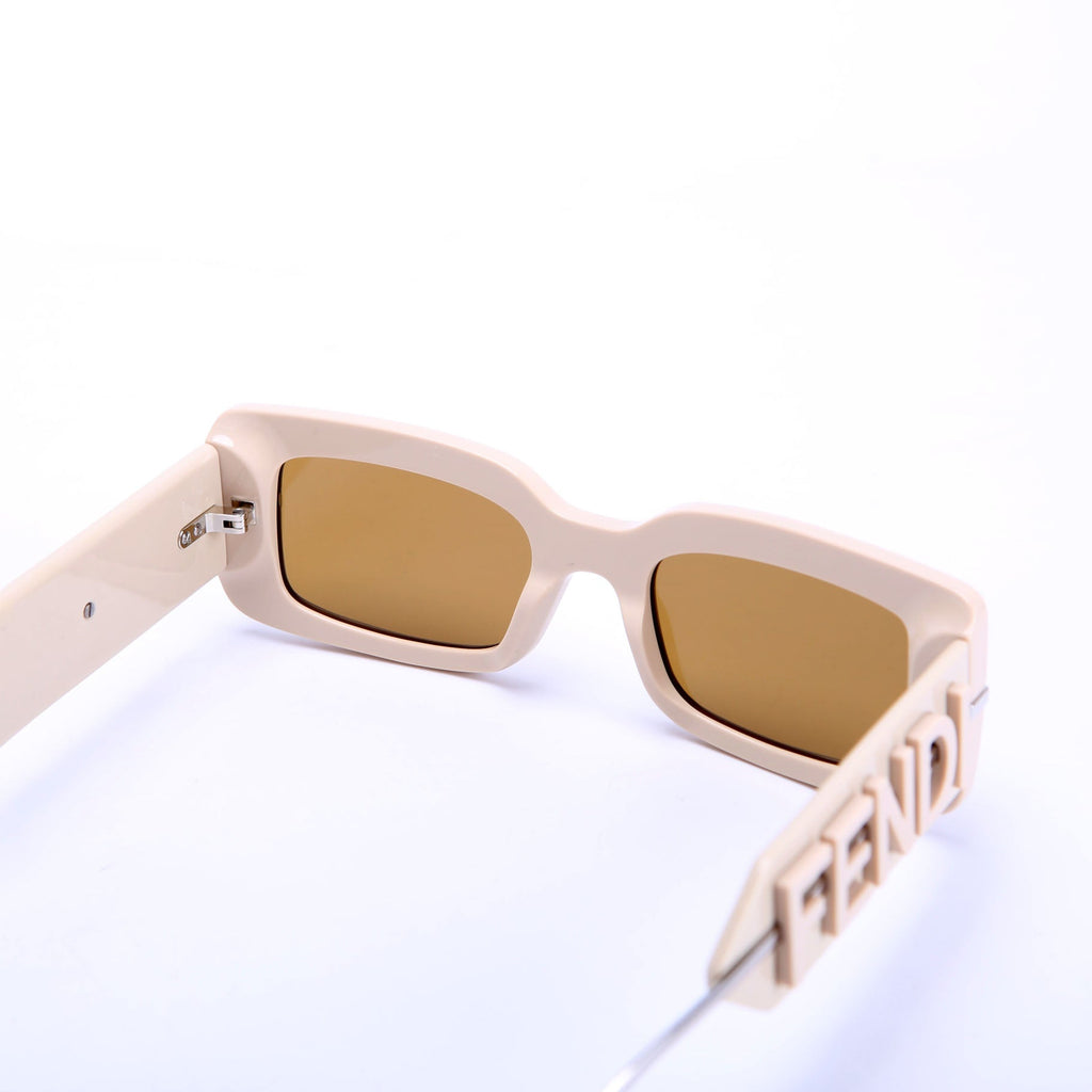 Fendi FE401331 Fendigraphy Nude