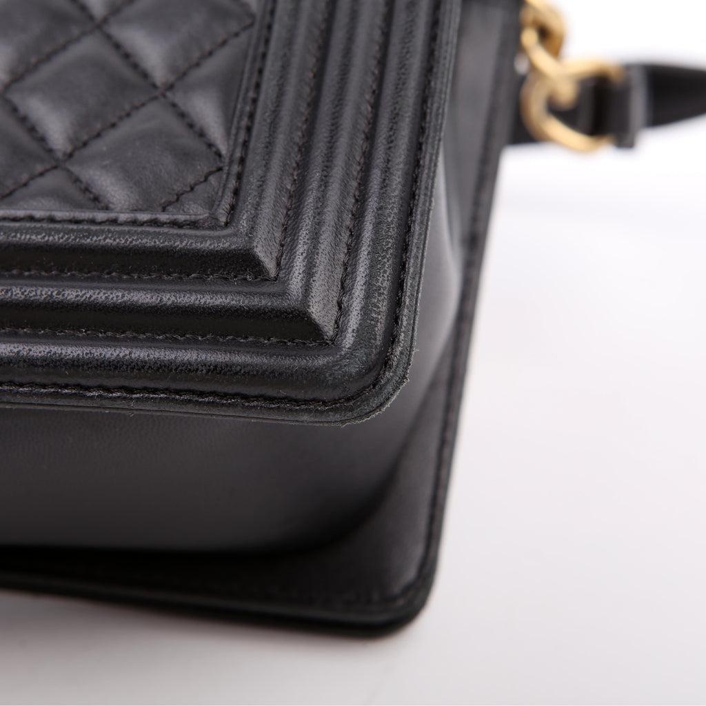 Chanel Boy Flap Medium Old Lambskin Black 22M