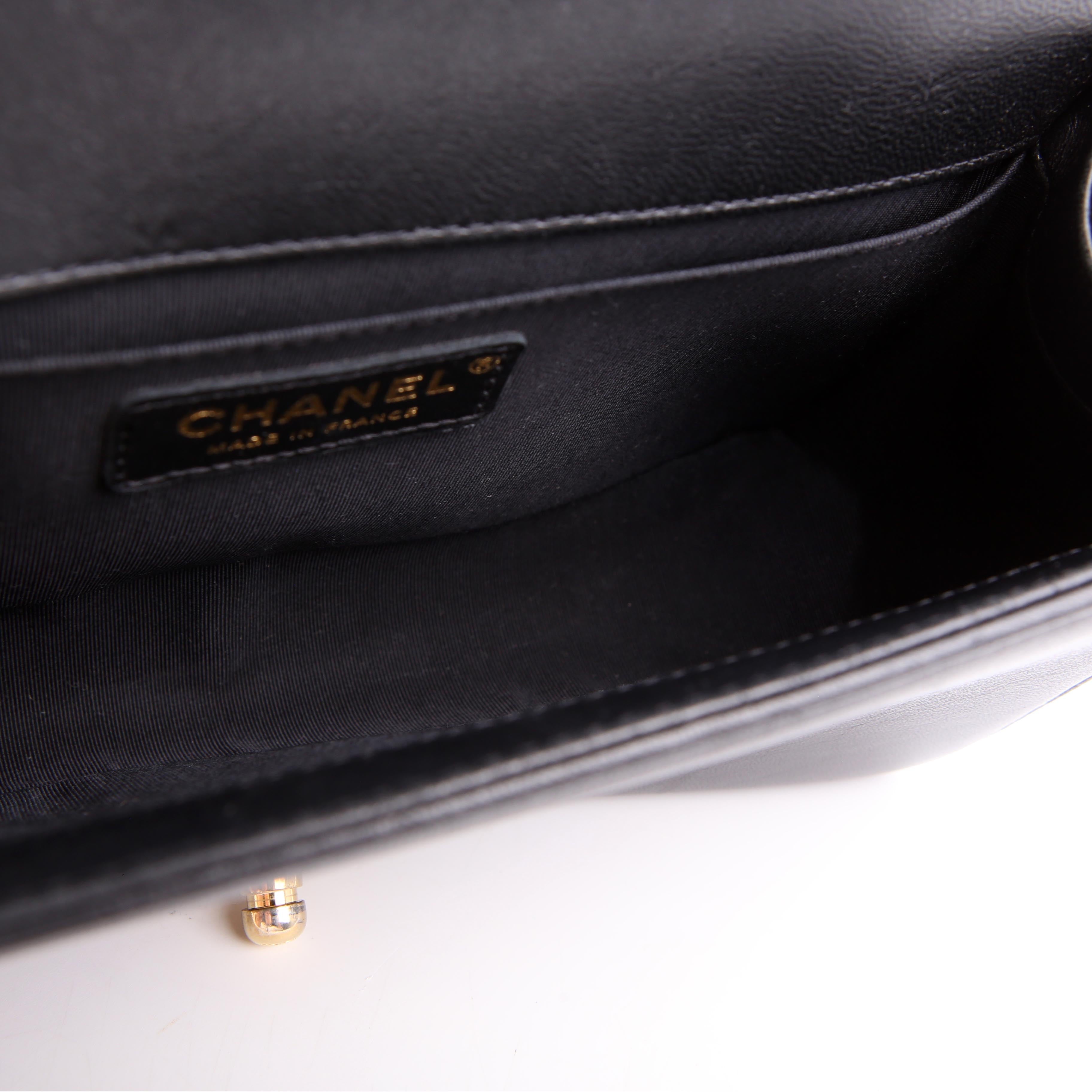 Chanel Boy Flap Medium Old Lambskin Black 22M