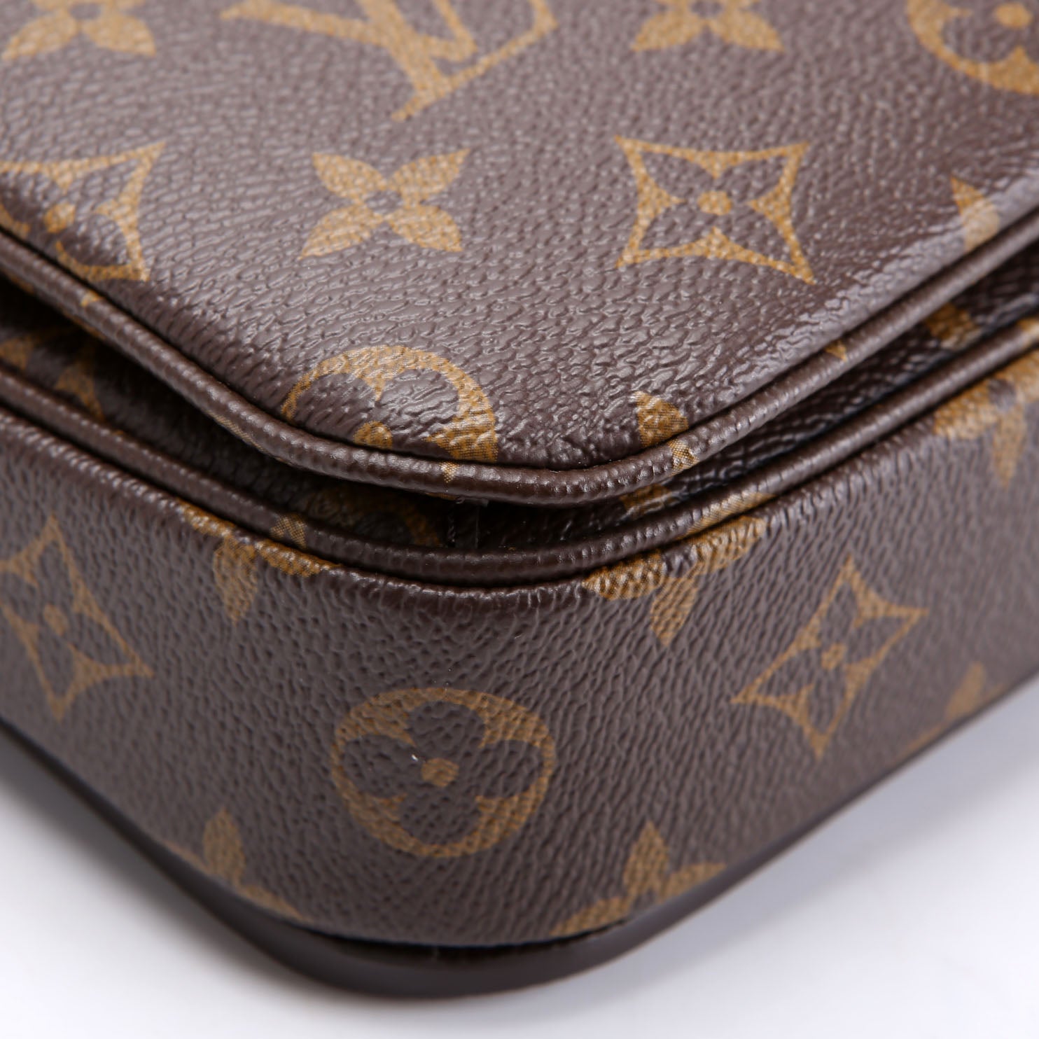 Louis Vuitton Pochette Metis Monogram Brown