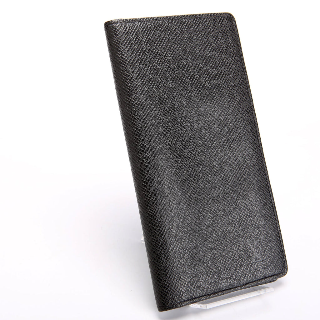 Louis Vuitton Bi-Fold Vertical Wallet Taiga