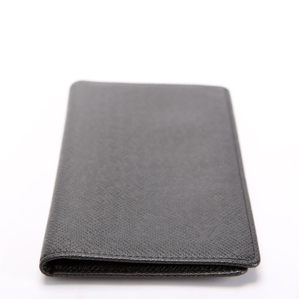 Louis Vuitton Bi-Fold Vertical Wallet Taiga