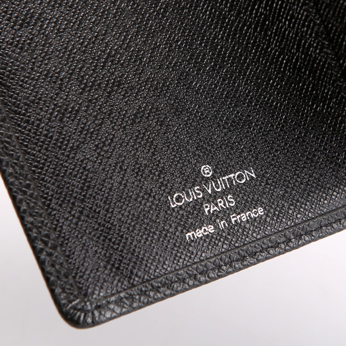 Louis Vuitton Bi-Fold Vertical Wallet Taiga