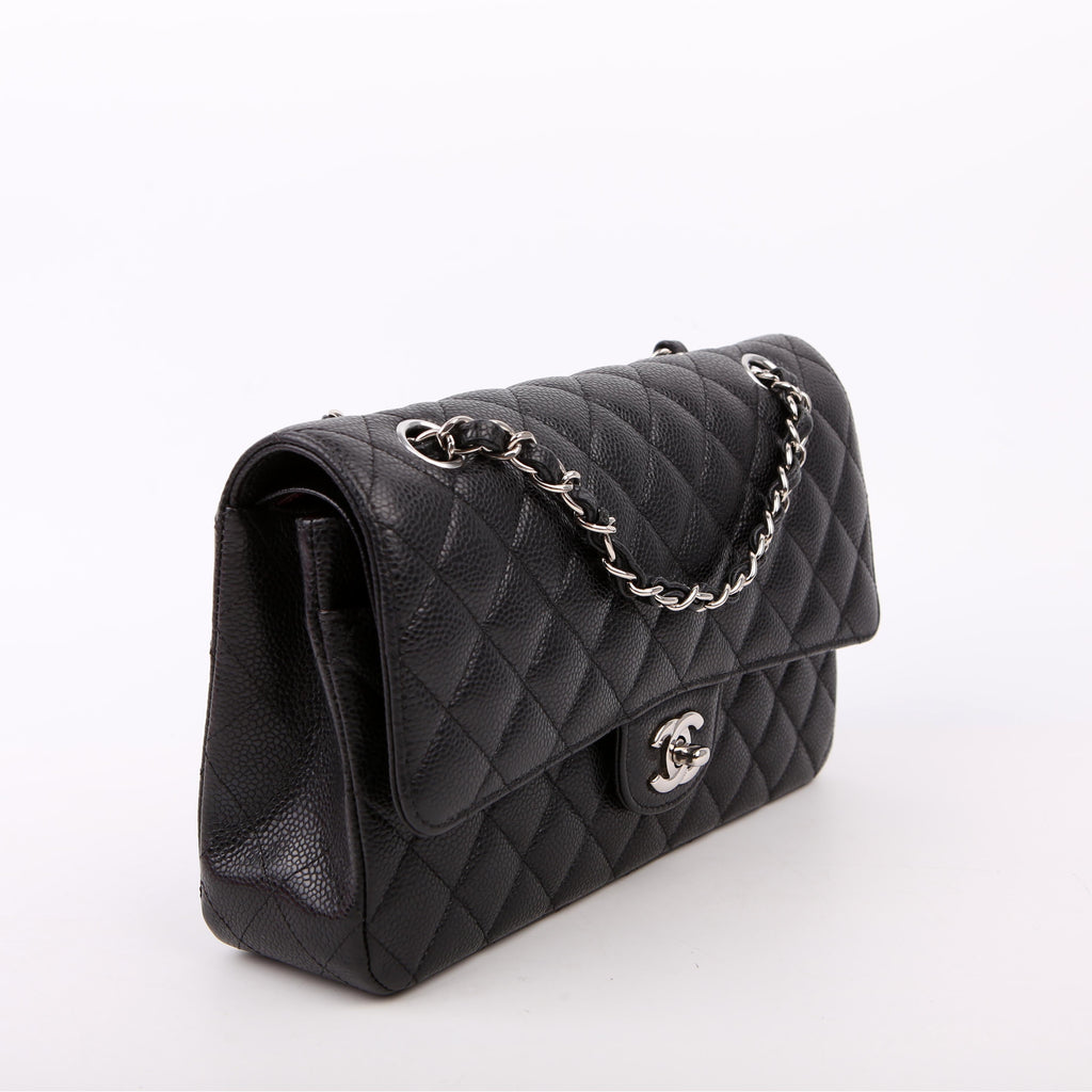 Chanel Classic Flap Medium Caviar 22M Black/Silver